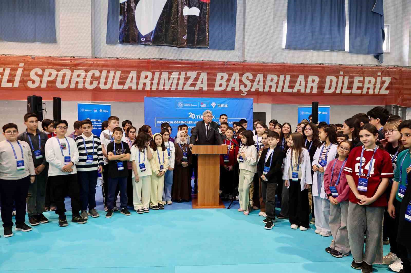 ERÜ’de 20. TÜBİTAK Ortaokul Öğrencileri Araştırma Projeleri Kayseri Bölge Yarışması Sergisi açıldı
ERÜ’de 20. TÜBİTAK Ortaokul Öğrencileri Araştırma Projeleri Kayseri Bölge Yarışması Sergisi açıldı