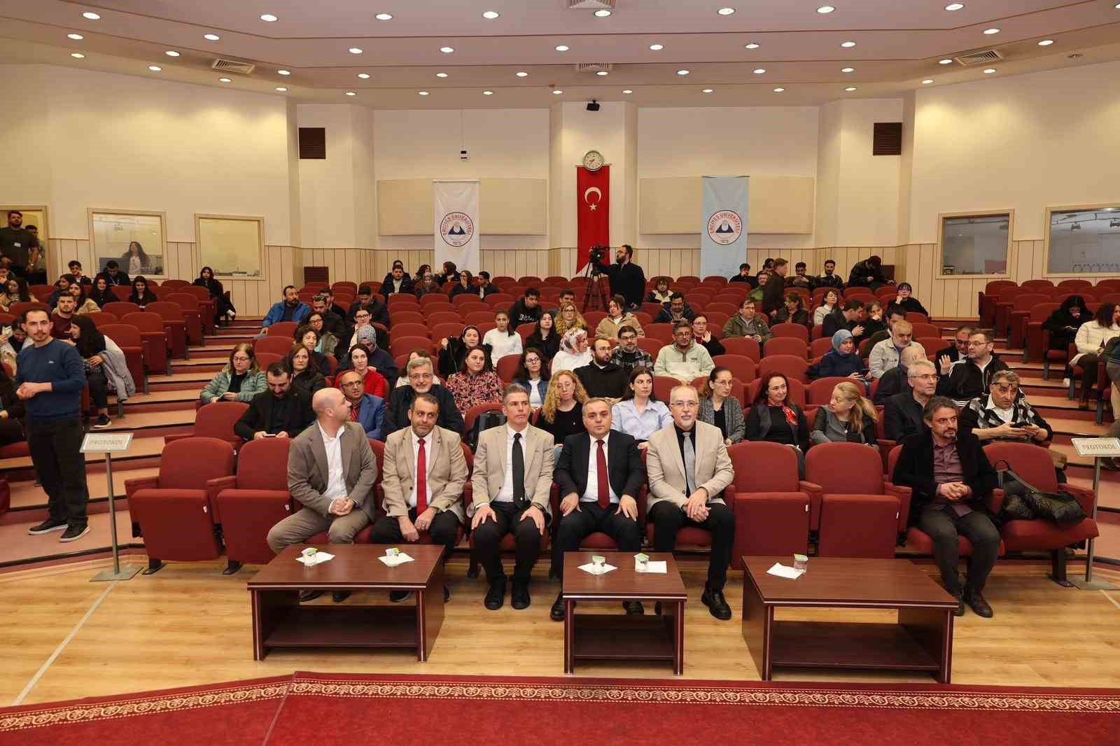 ERÜ’de ‘Araştırmadan Yayına Kurumsal Destek Mekanizmaları ve Açık Erişim Olanakları’ anlatıldı
ERÜ’de ‘Araştırmadan Yayına Kurumsal Destek Mekanizmaları ve Açık Erişim Olanakları’ anlatıldı