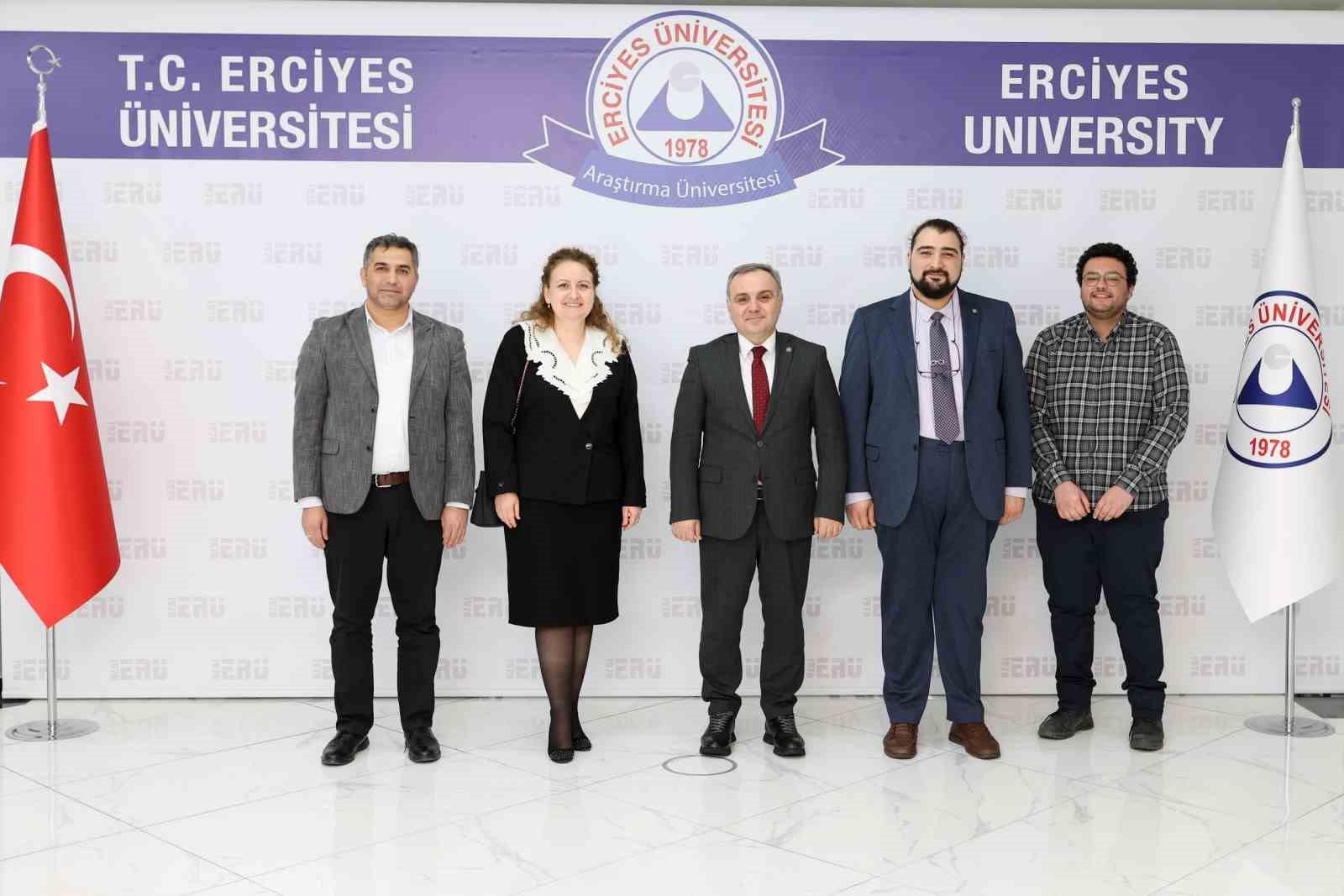 ERÜ’de ’Uzay Radyasyonunda Hayatta Kalmak’ konulu konferans düzenlendi
