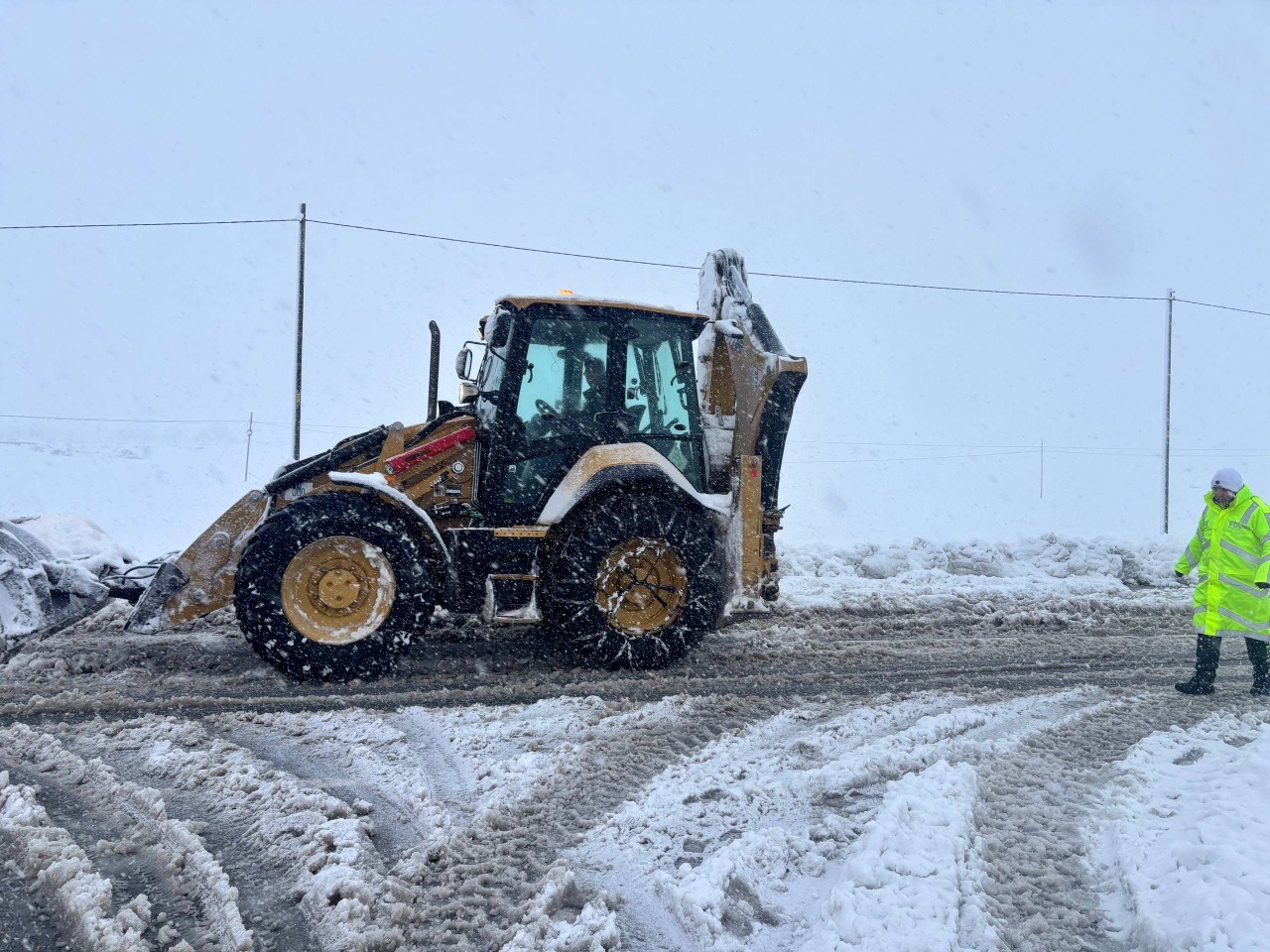 Erzincan-Sivas ve Erzincan-Erzurum yolunda tipi engeli
