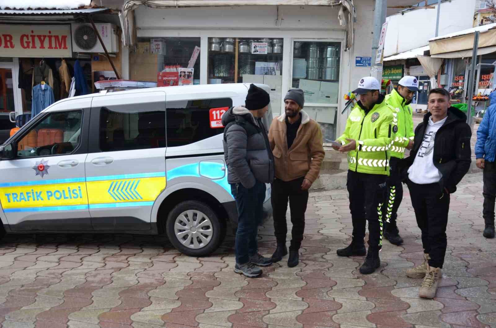 Erzincan Tercan’da trafik ekipleri sahada
