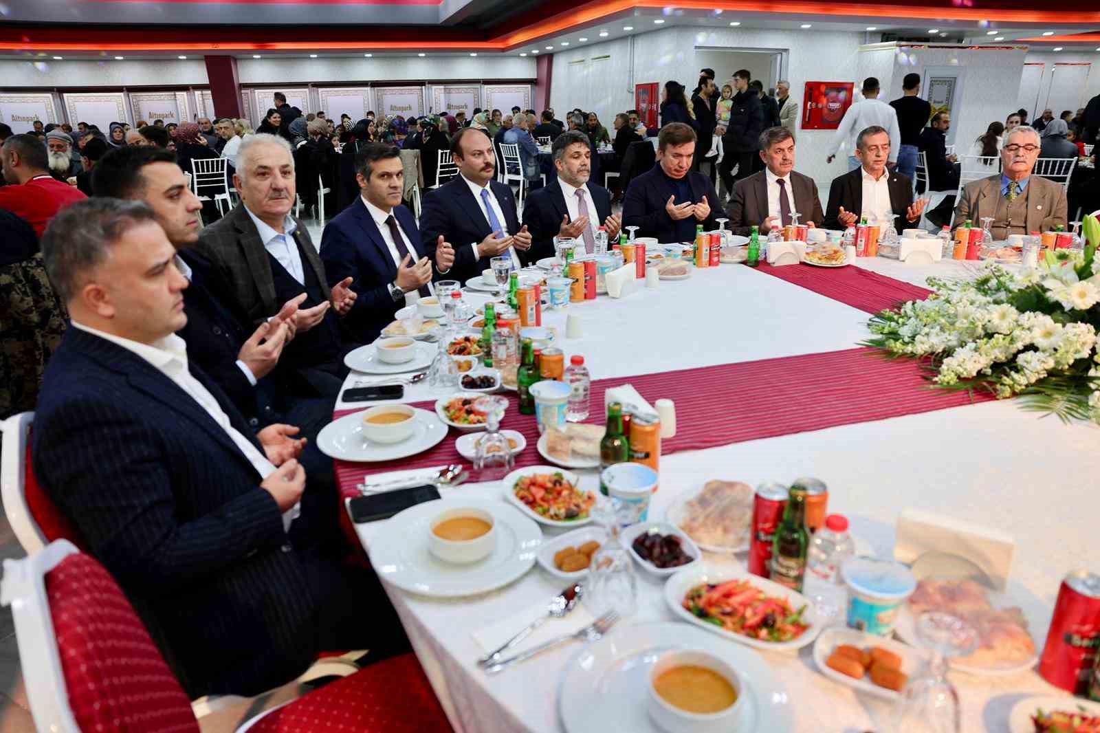 Erzincan TSO’nun iftar programı yoğun katılımla gerçekleştirildi
