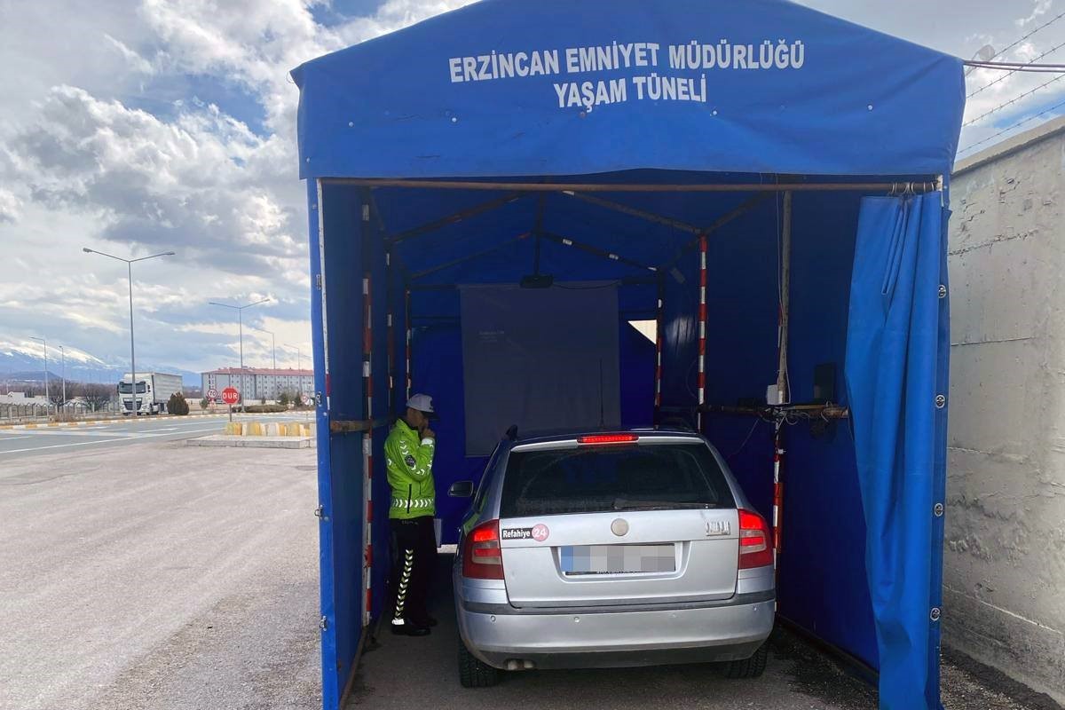 Erzincan’da bayram trafiğinde güvenlik uygulaması

