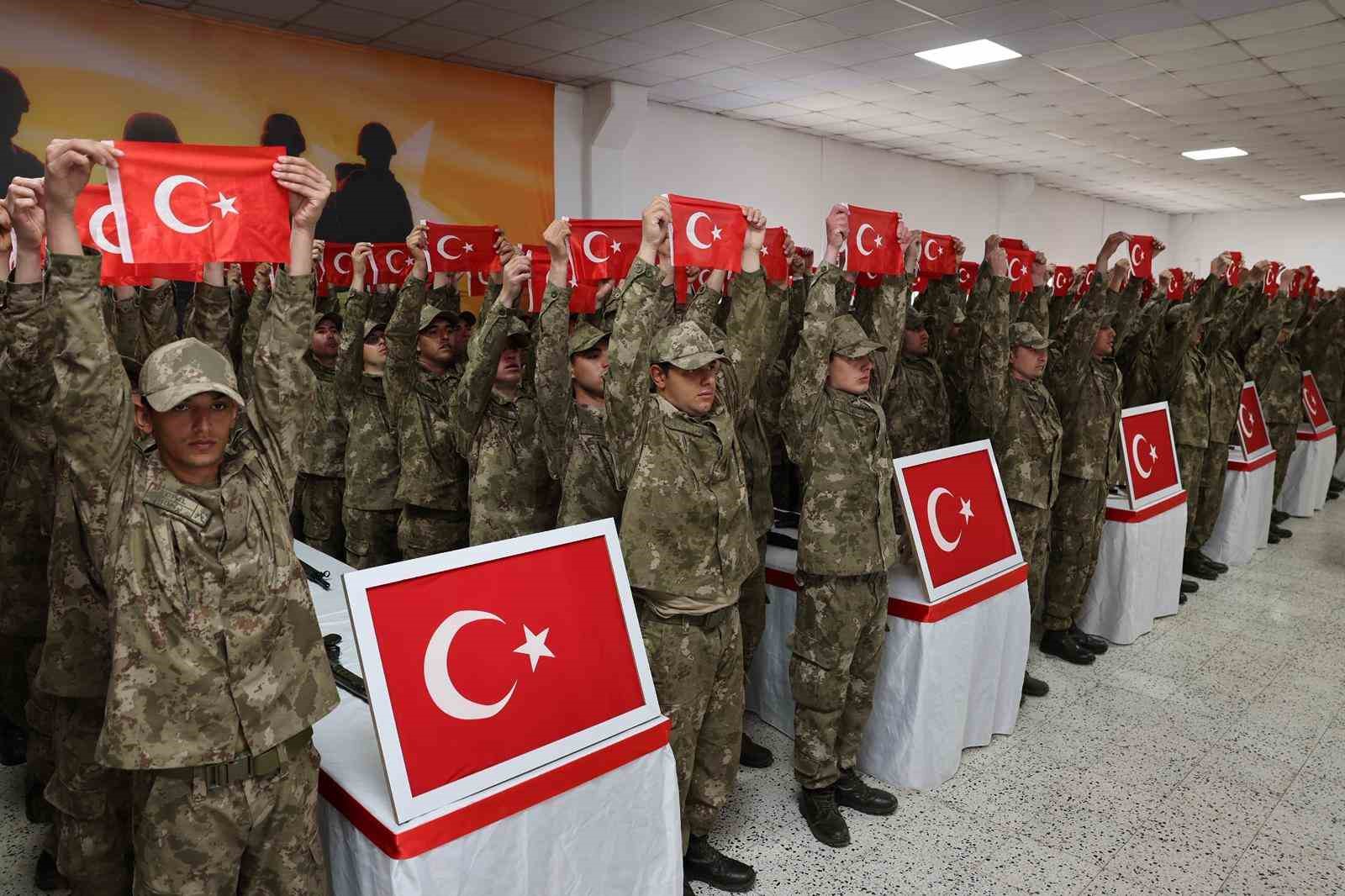 Erzincan’da bedelli erler yemin etti
