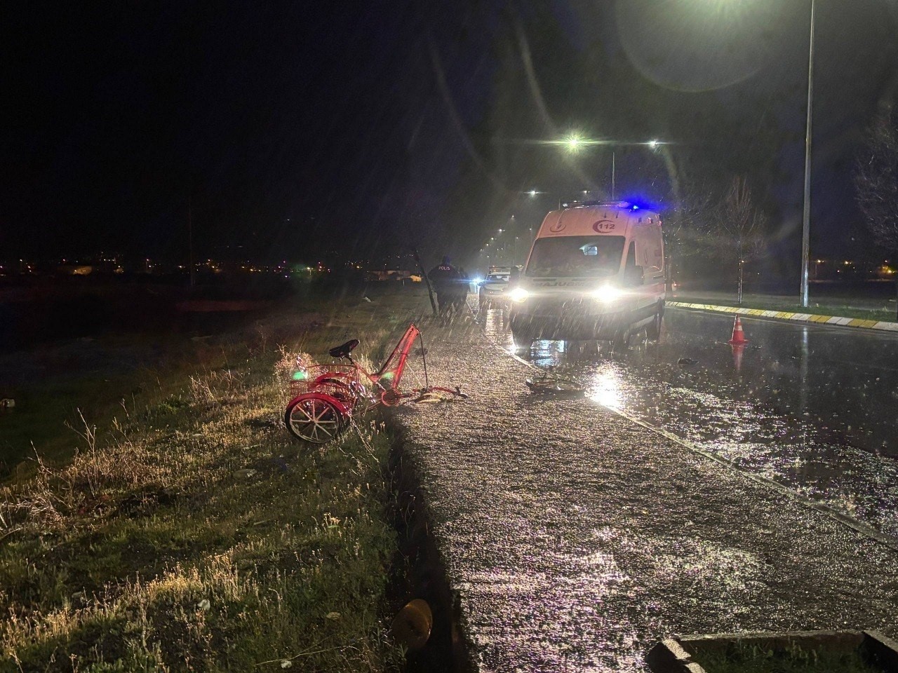 Erzincan’da bisiklet sürücüsü trafik kazasında hayatını kaybetti

