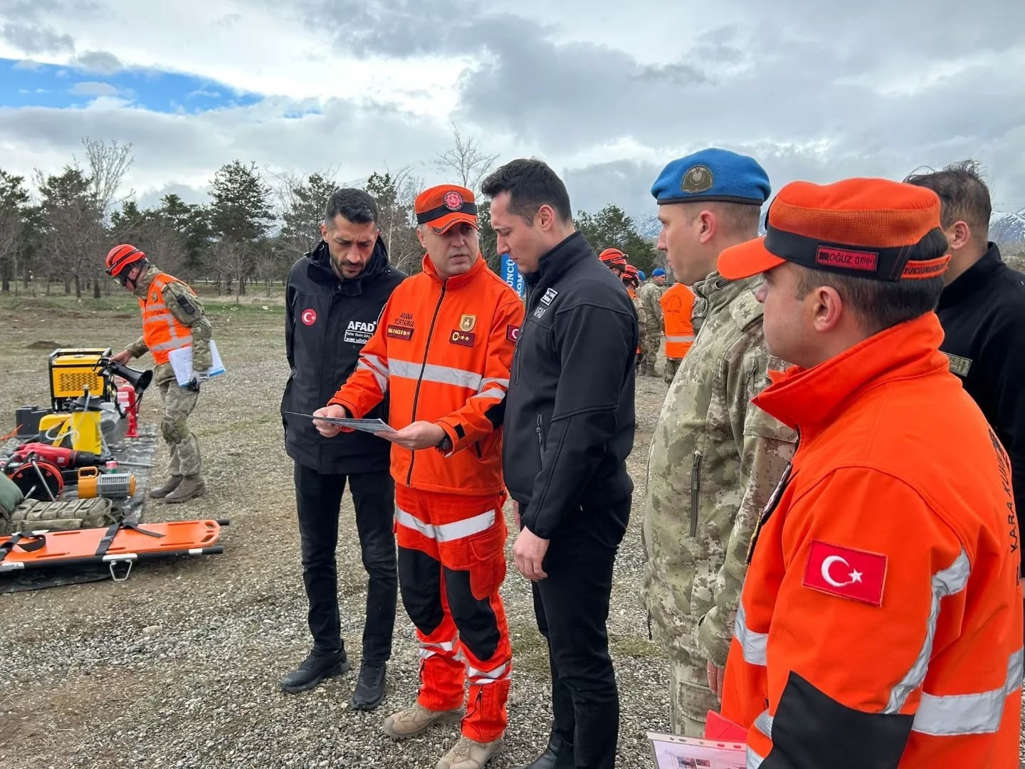 Erzincan’da "Enkazdan yaralı tahliye ve çadır kurma yarışması" düzenleniyor
