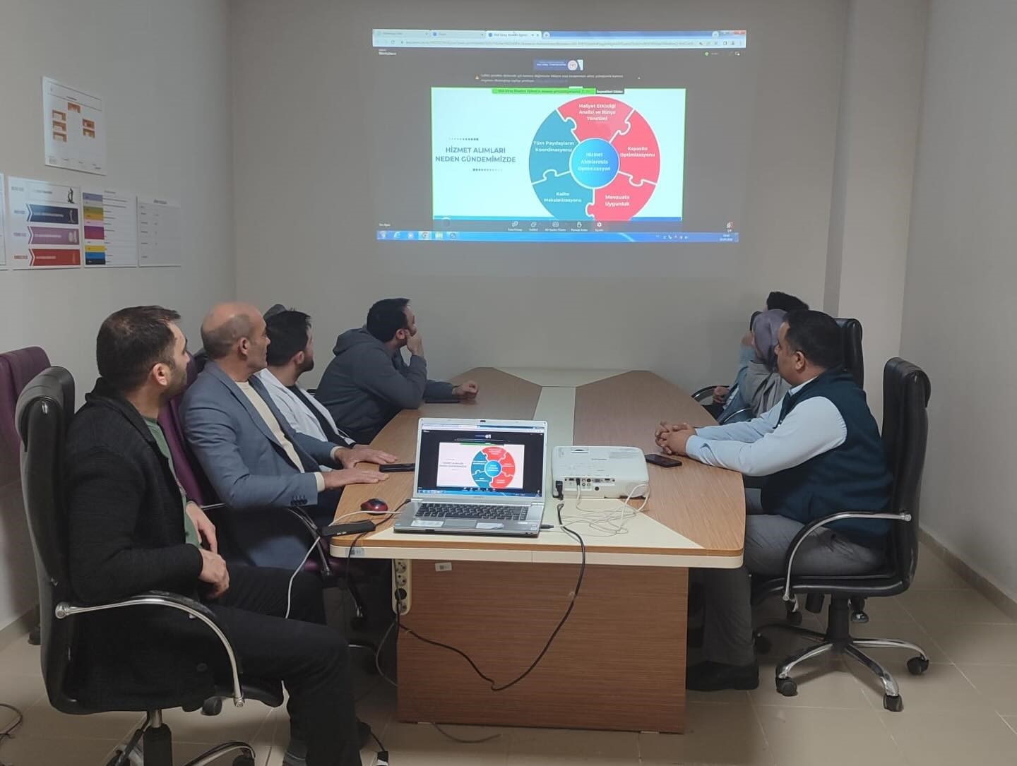 Erzincan’da "Mali Süreç Yönetimi" online eğitimi düzenlendi
Erzincan’da "Mali Süreç Yönetimi" online eğitimi düzenlendi