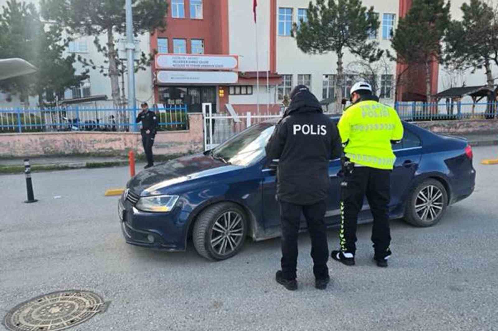 Erzincan’da okul çevrelerinde güvenlik seferberliği
