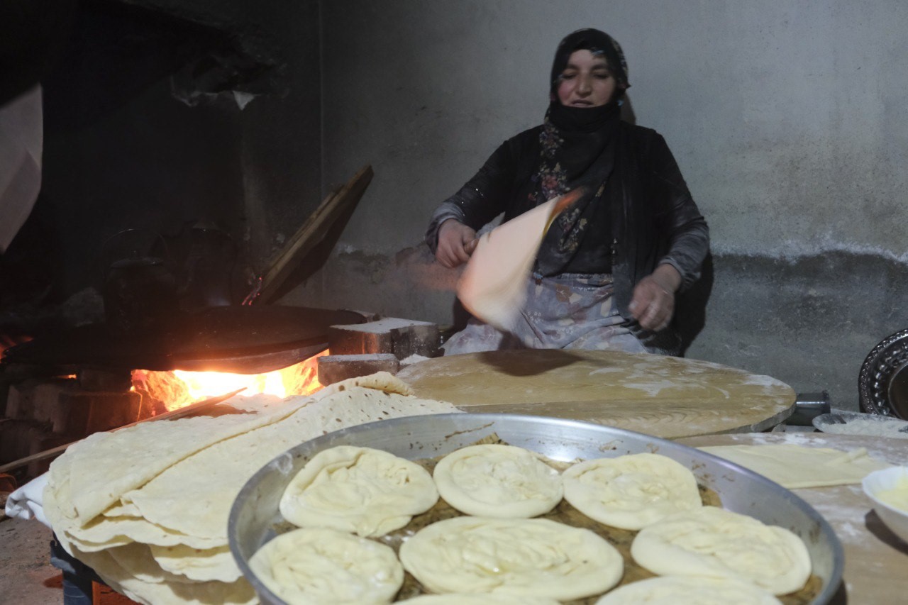 Erzincan’da ramazan hazırlığı: Geleneksel lezzetler imeceyle sofralara taşınıyor
