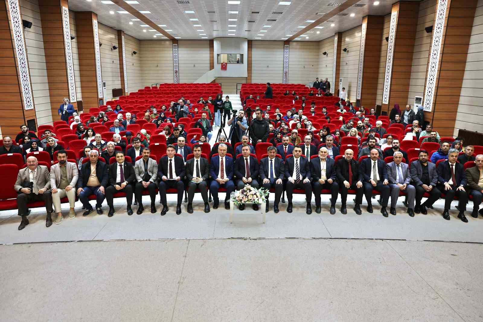 Erzincan’da "Şiir Şöleni" programı düzenlendi
