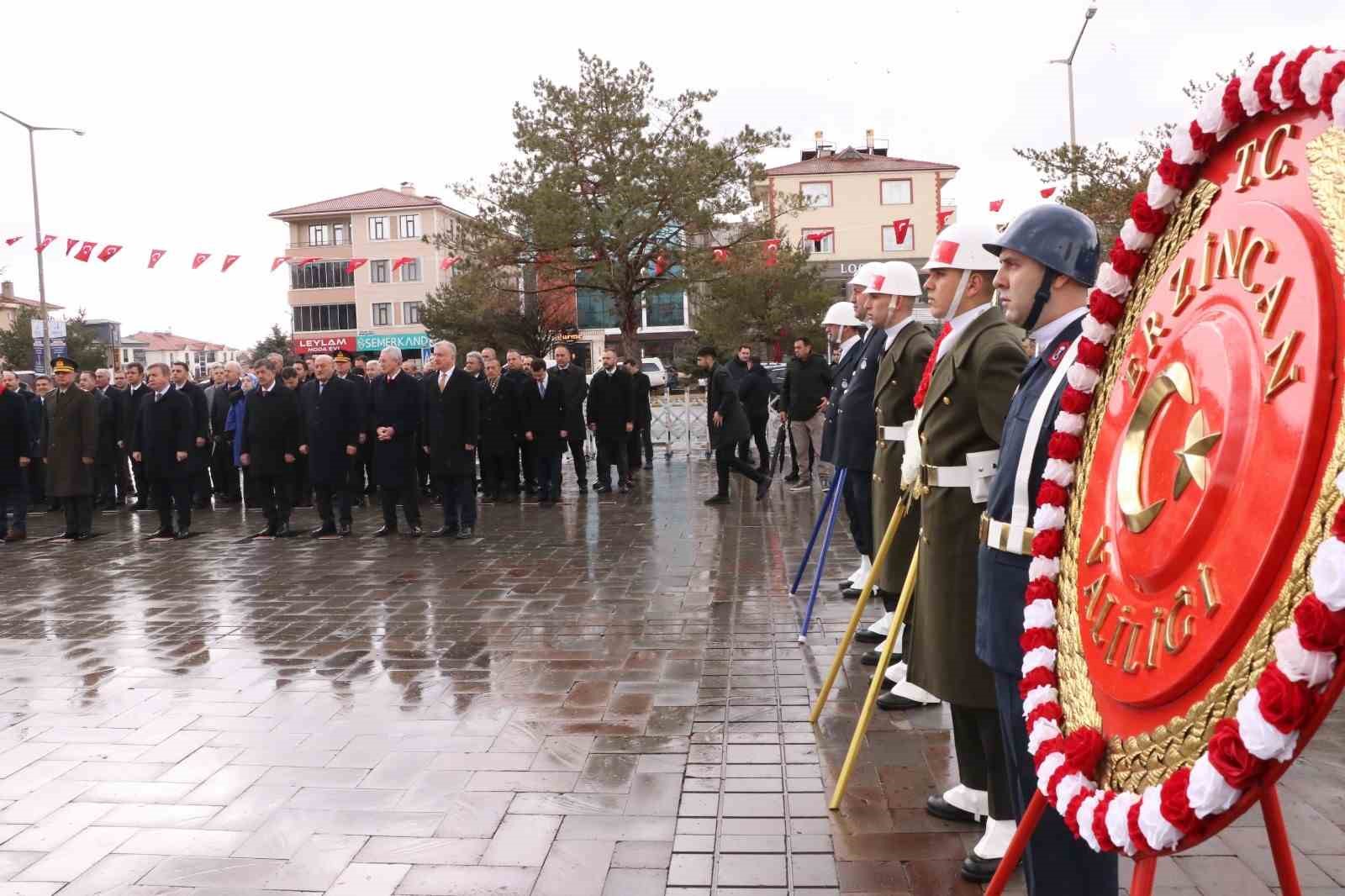 Erzincan’ın düşman işgalinden kurtuluşunun 108’inci yılı coşkuyla kutlandı
Erzincan’ın düşman işgalinden kurtuluşunun 108’inci yılı coşkuyla kutlandı