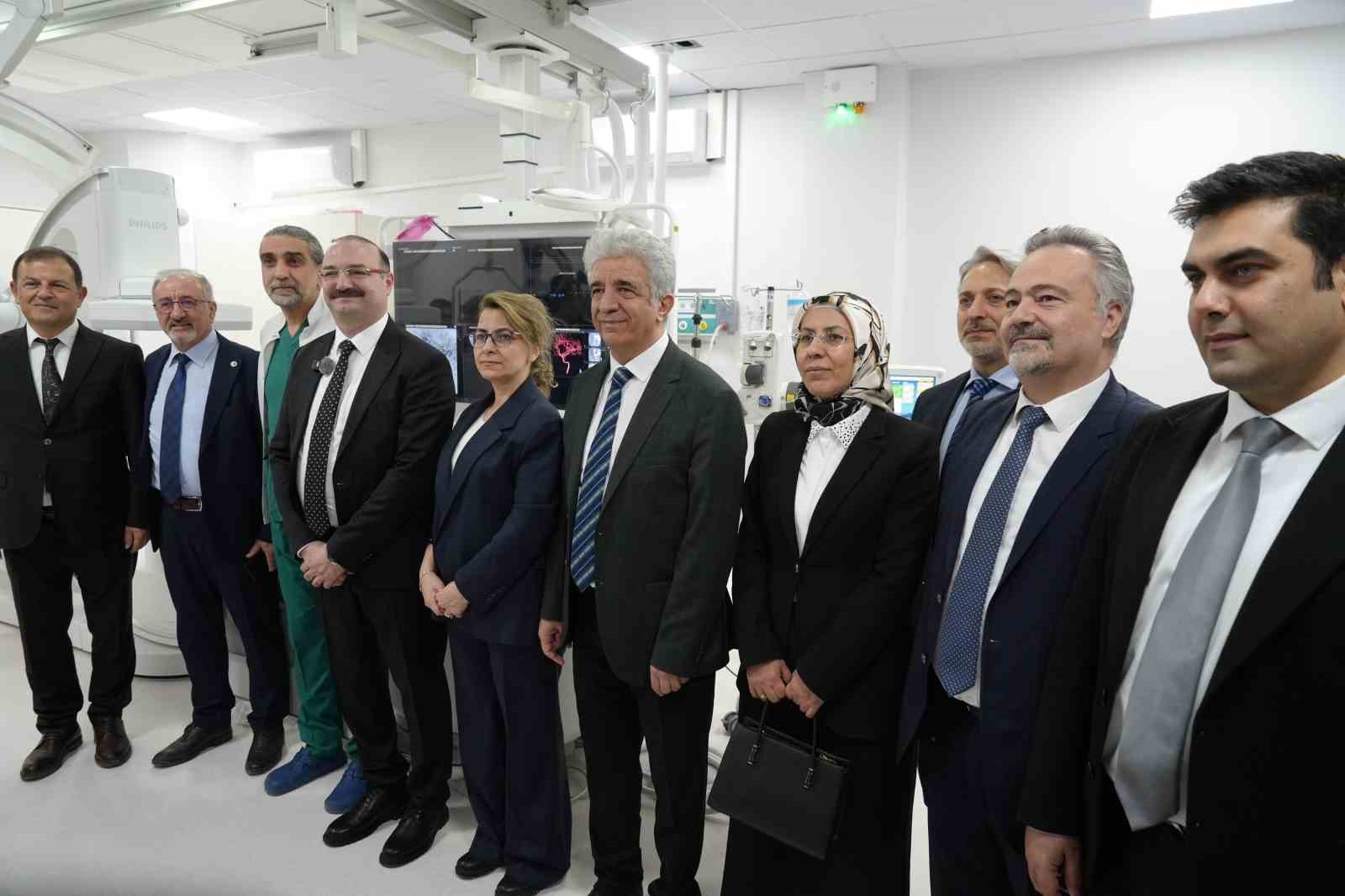 Erzurum Atatürk Üniversitesi Araştırma Hastanesi’nde yeni nesil anjiyografi cihazı hizmete girdi
