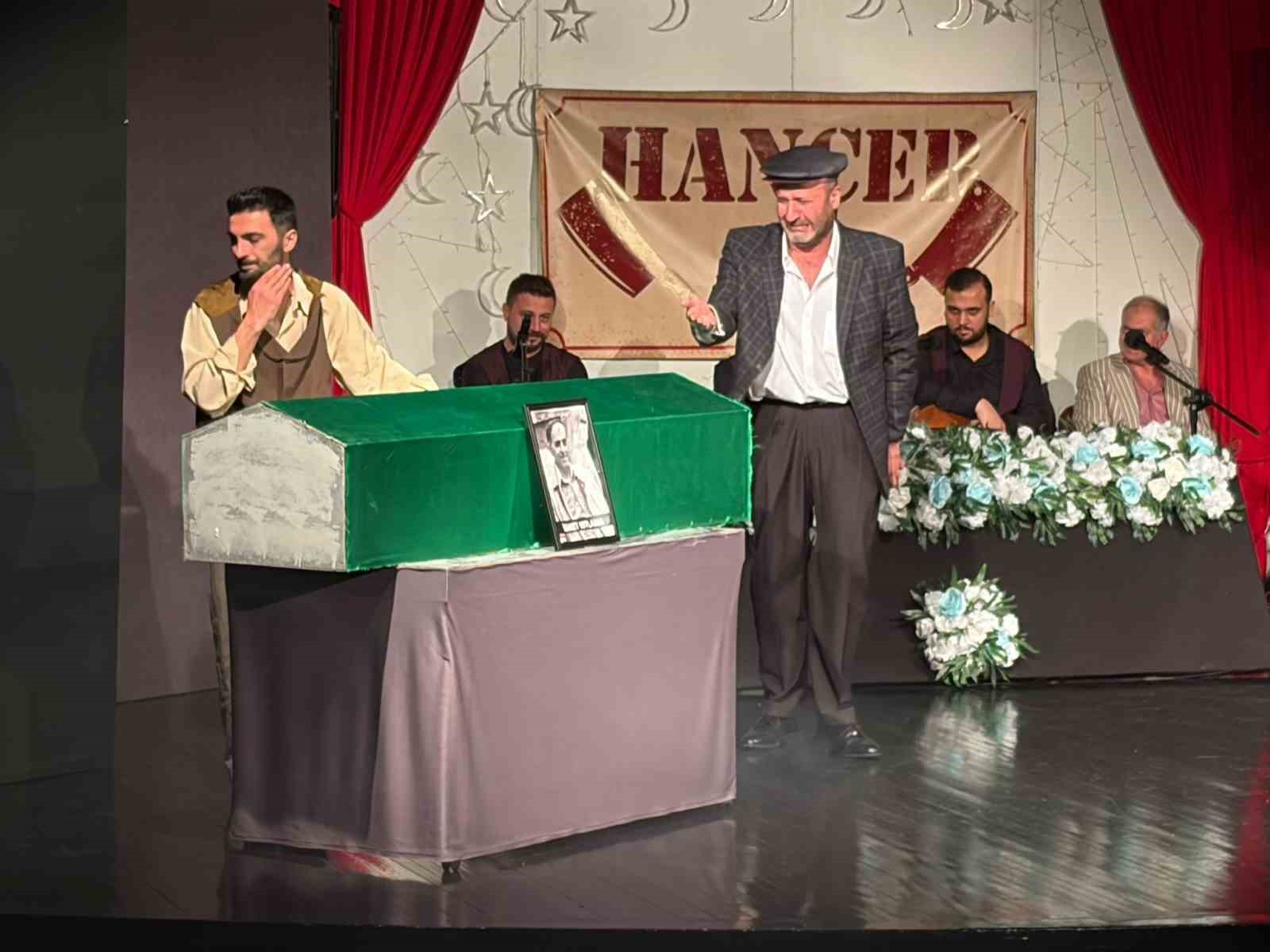 Erzurum Büyükşehir Belediyesi Şehir Tiyatroları, Trabzon Erol Günaydın Tiyatro Festivali’nde
