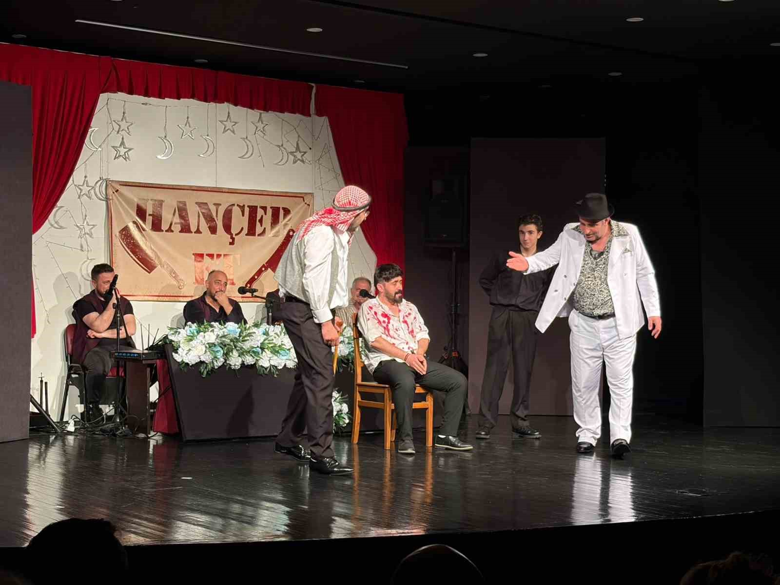 Erzurum Büyükşehir Belediyesi Şehir Tiyatroları, Trabzon Erol Günaydın Tiyatro Festivali’nde
