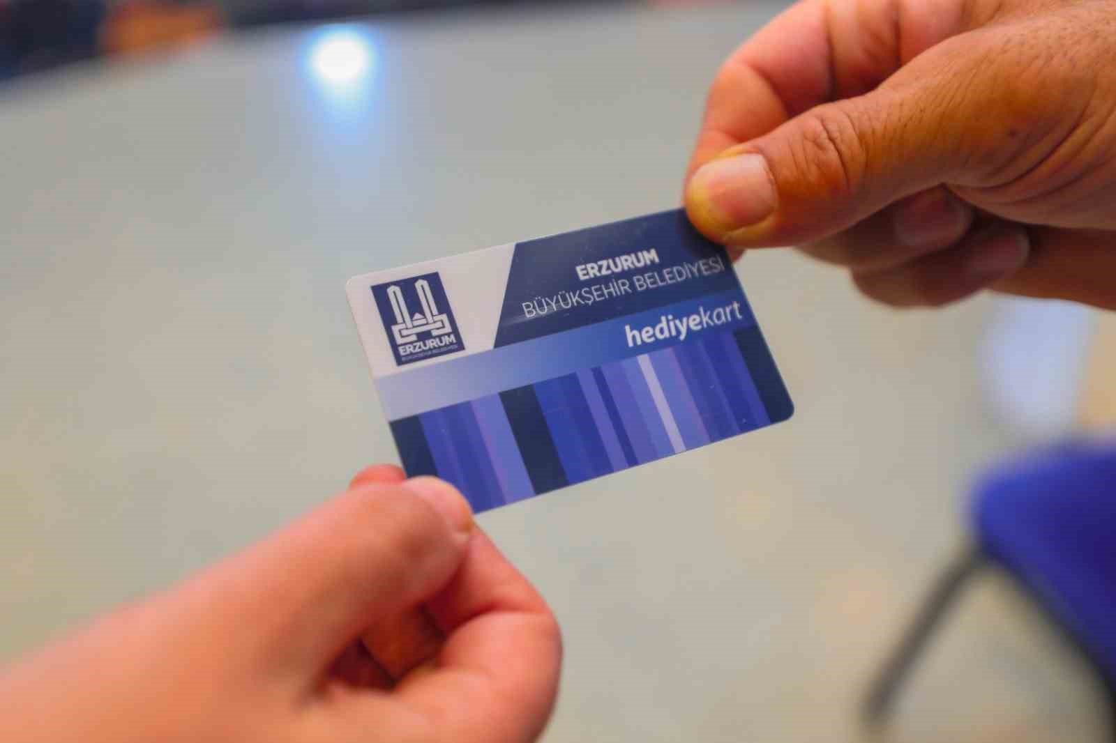 Erzurum Büyükşehir Belediyesi’nden 10 bin kişiye Ramazan yardımı
