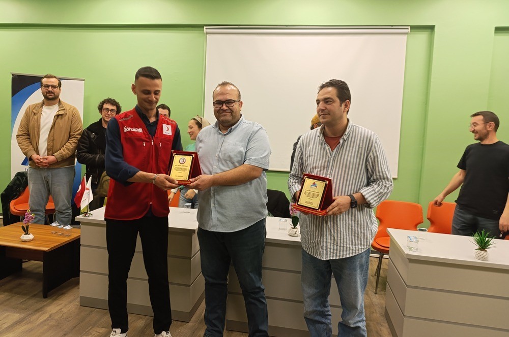 Erzurum Devlet Tiyatrosu oyuncuları doğuda tiyatro yapmayı anlattı
