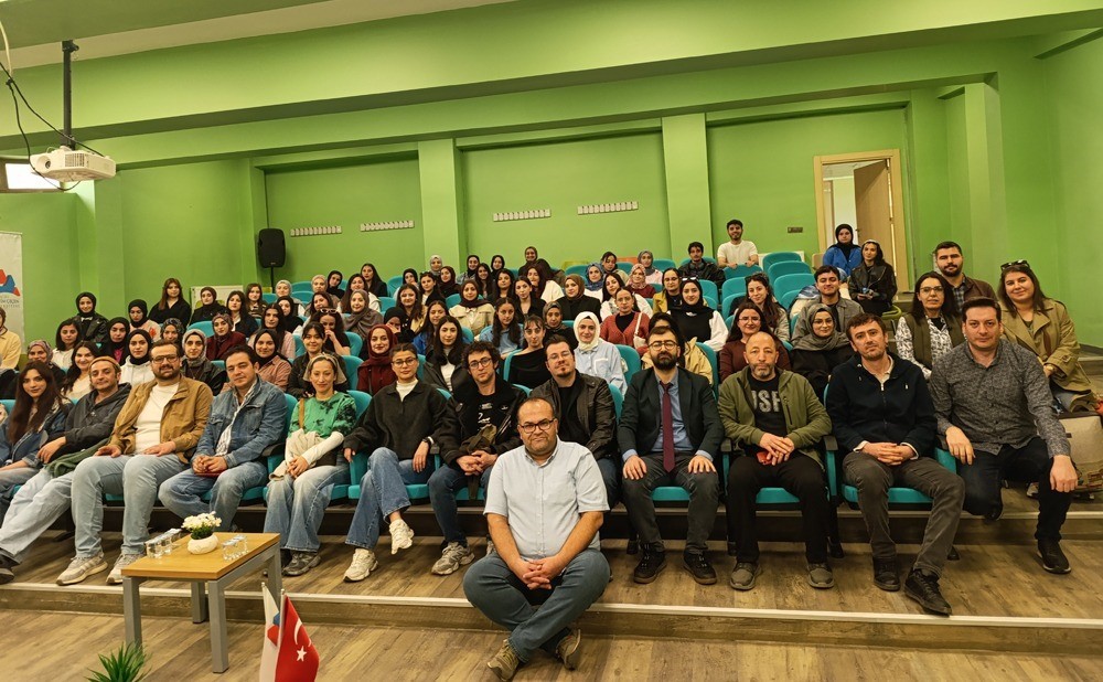 Erzurum Devlet Tiyatrosu oyuncuları doğuda tiyatro yapmayı anlattı
