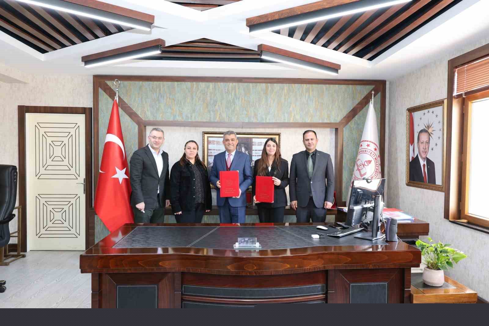 Erzurum eğitim ailesine rekor promosyon anlaşması
