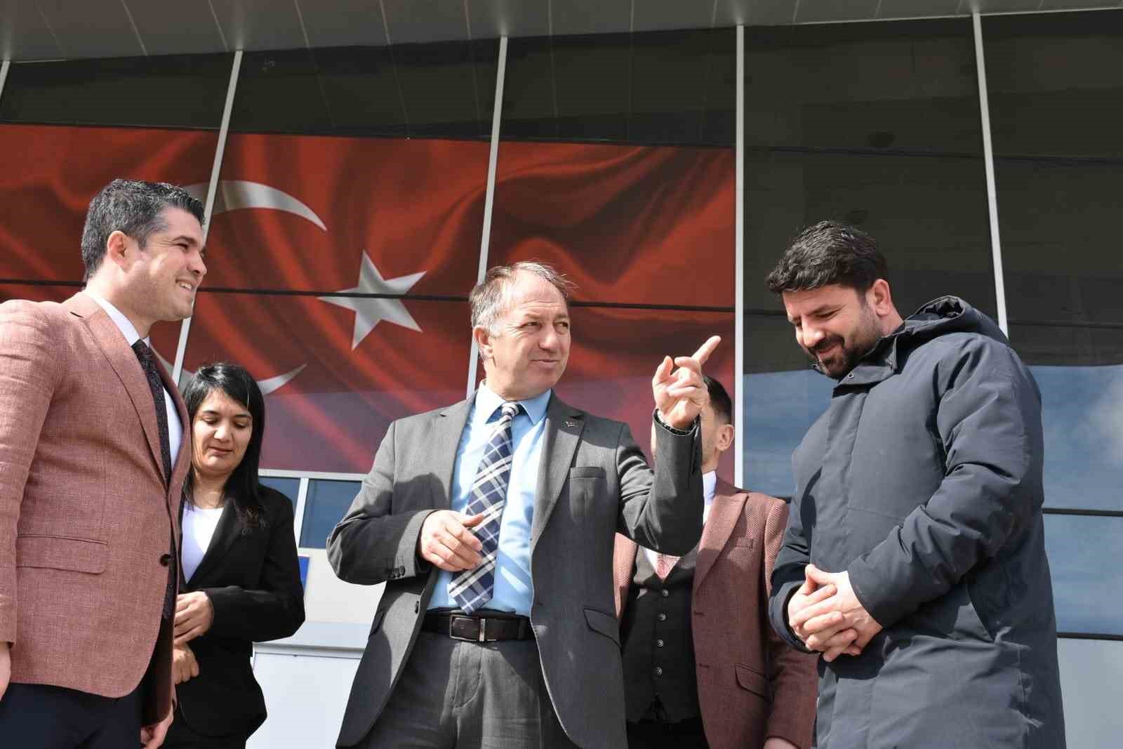 Erzurum GSK araç filosunu güçlendiriyor
Erzurum GSK araç filosunu güçlendiriyor