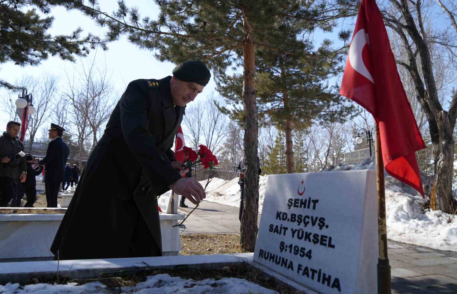 Erzurum Karskapı Şehitliğinde 111 yıllık hüzün ve coşku bir arada
