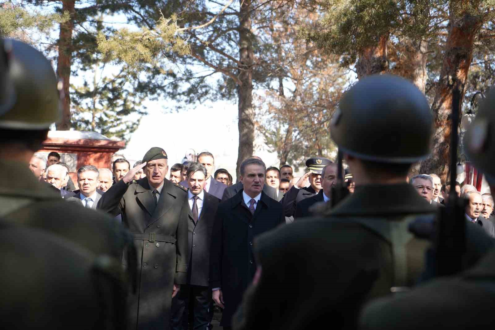 Erzurum Karskapı Şehitliğinde 111 yıllık hüzün ve coşku bir arada
