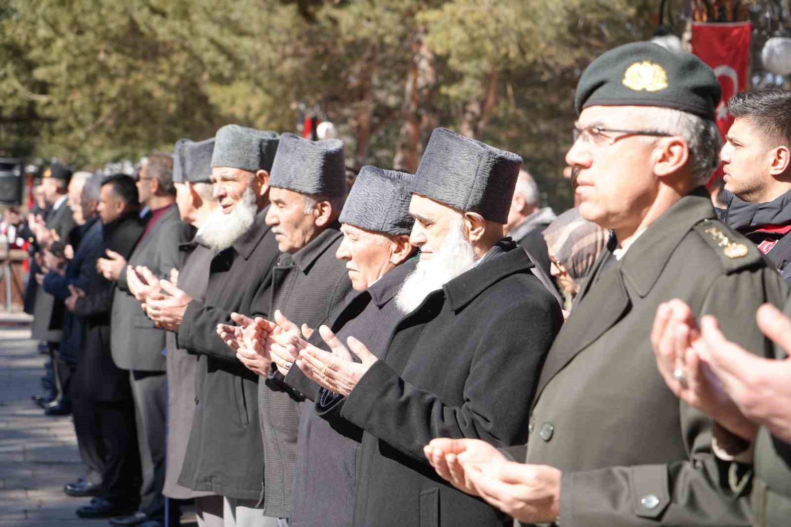 Erzurum Karskapı Şehitliğinde 111 yıllık hüzün ve coşku bir arada
