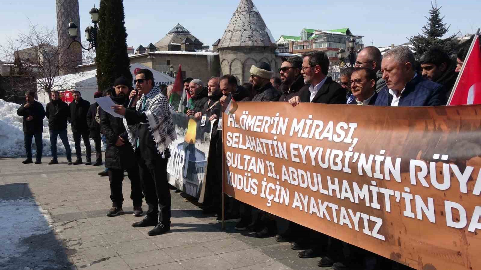 Erzurum Sivil Toplum Platformu üyeleri, Kudüs ve Aksa’nın özgürlüğü için yürüdü
