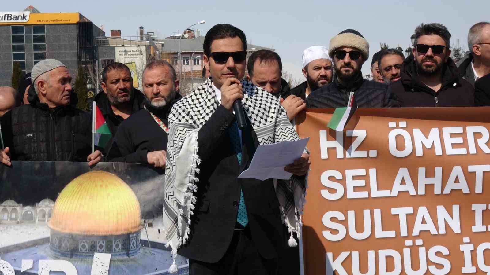 Erzurum Sivil Toplum Platformu üyeleri, Kudüs ve Aksa’nın özgürlüğü için yürüdü
