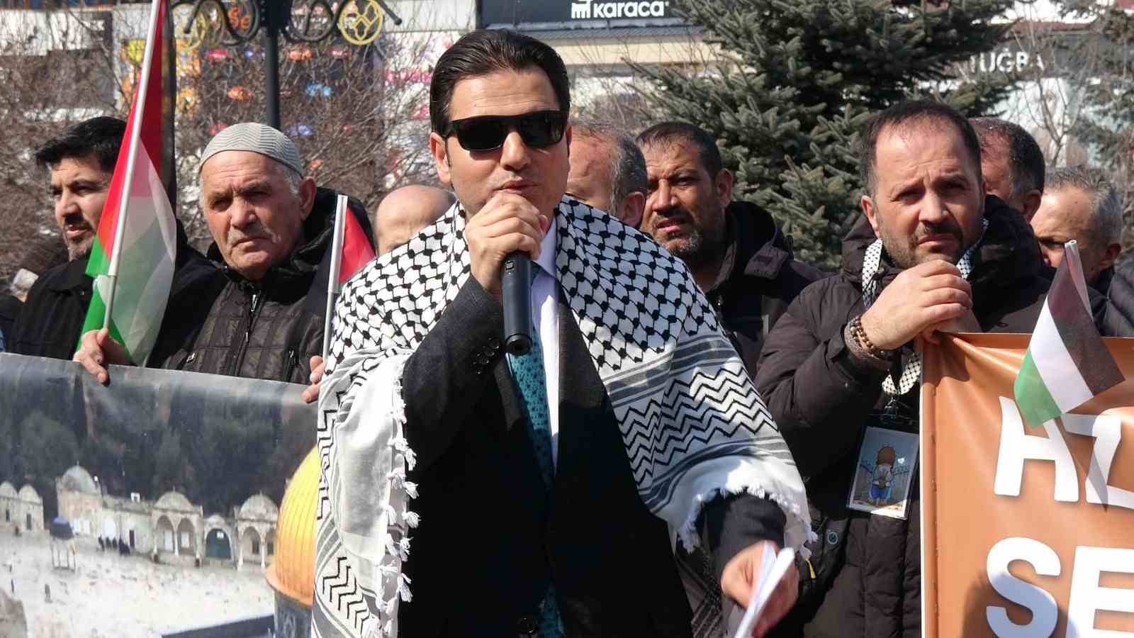 Erzurum Sivil Toplum Platformu üyeleri, Kudüs ve Aksa’nın özgürlüğü için yürüdü
