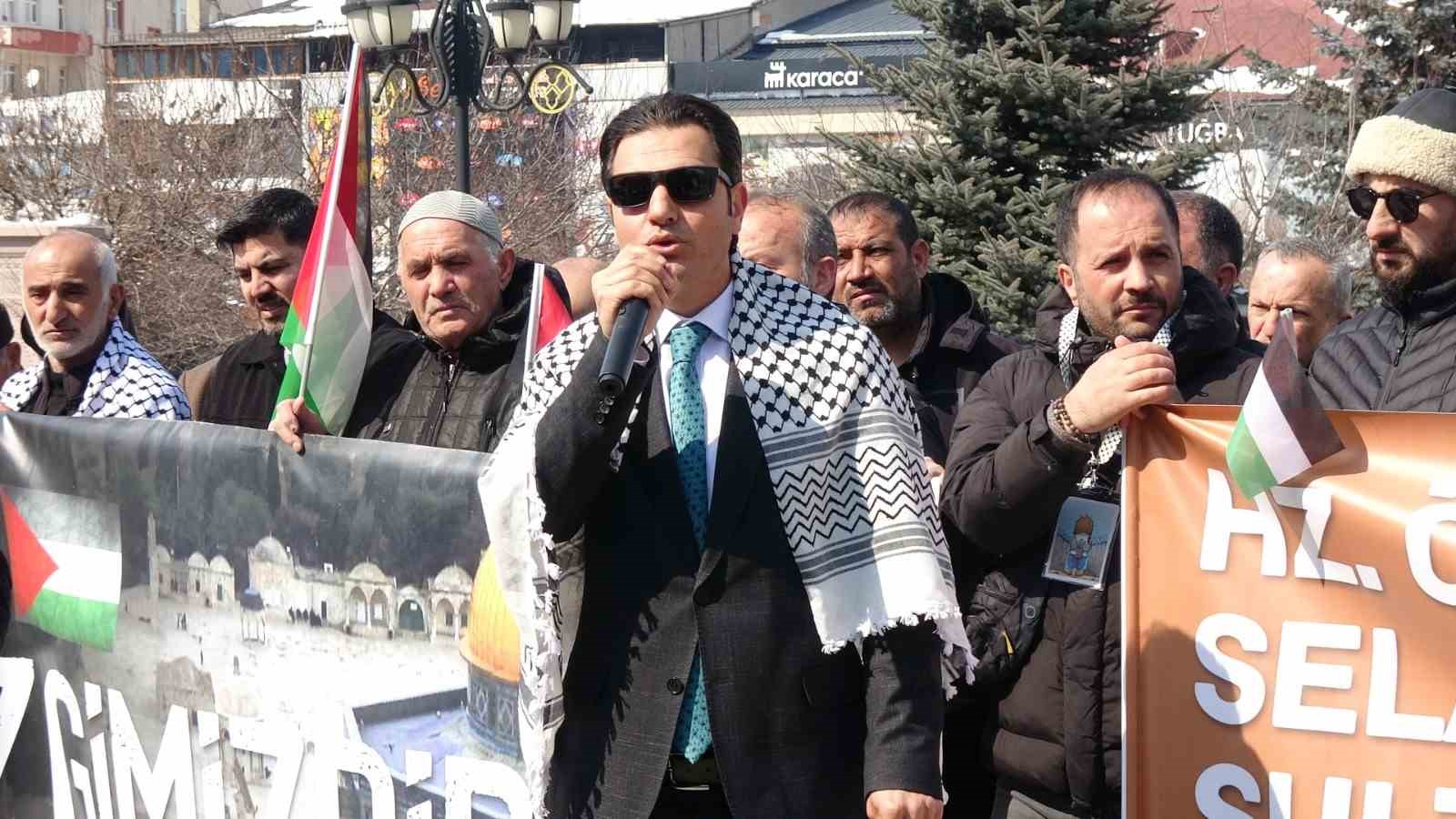 Erzurum Sivil Toplum Platformu üyeleri, Kudüs ve Aksa’nın özgürlüğü için yürüdü
