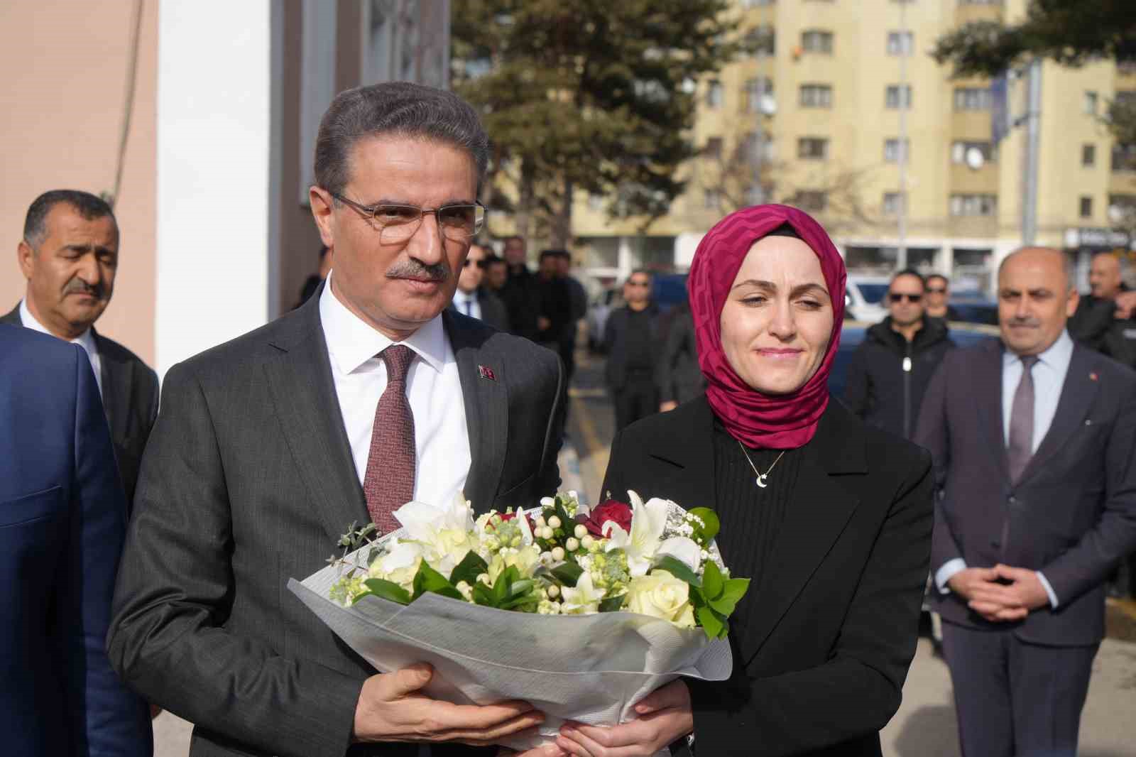 Erzurum Valisi Aydın Baruş göreve başladı
