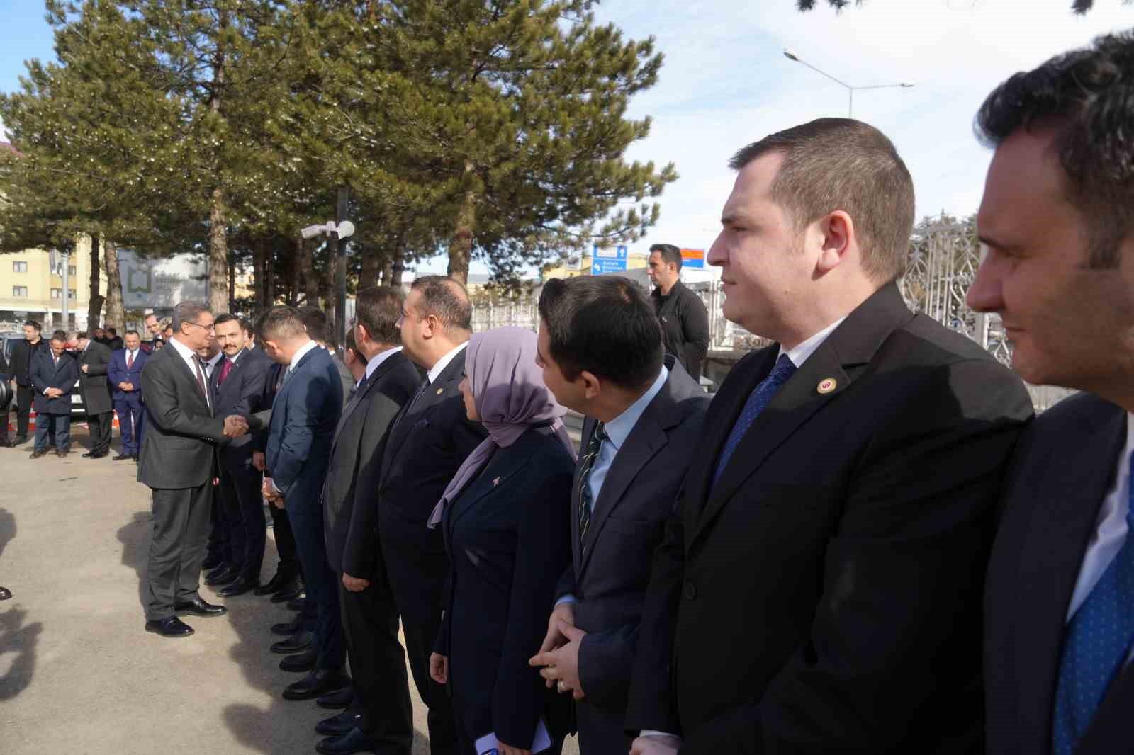 Erzurum Valisi Aydın Baruş göreve başladı
