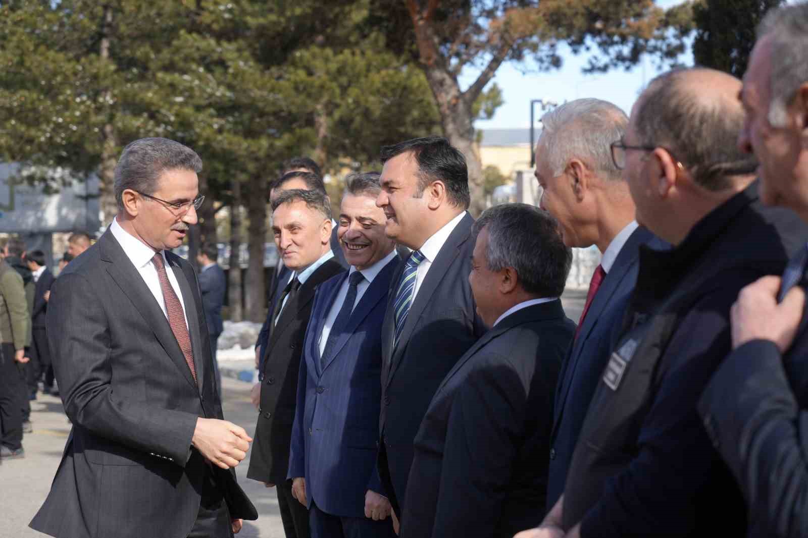 Erzurum Valisi Aydın Baruş göreve başladı
