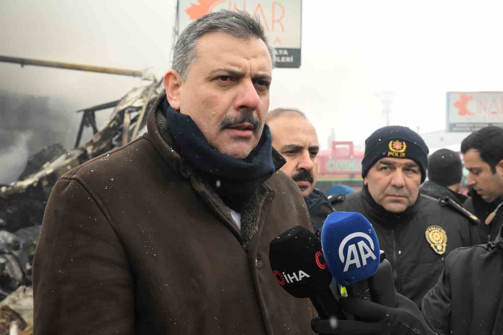 Erzurum Valisi Mustafa Çiftçi’den yangın açıklaması: "Allah milletimize böyle acılar yaşatmasın"
