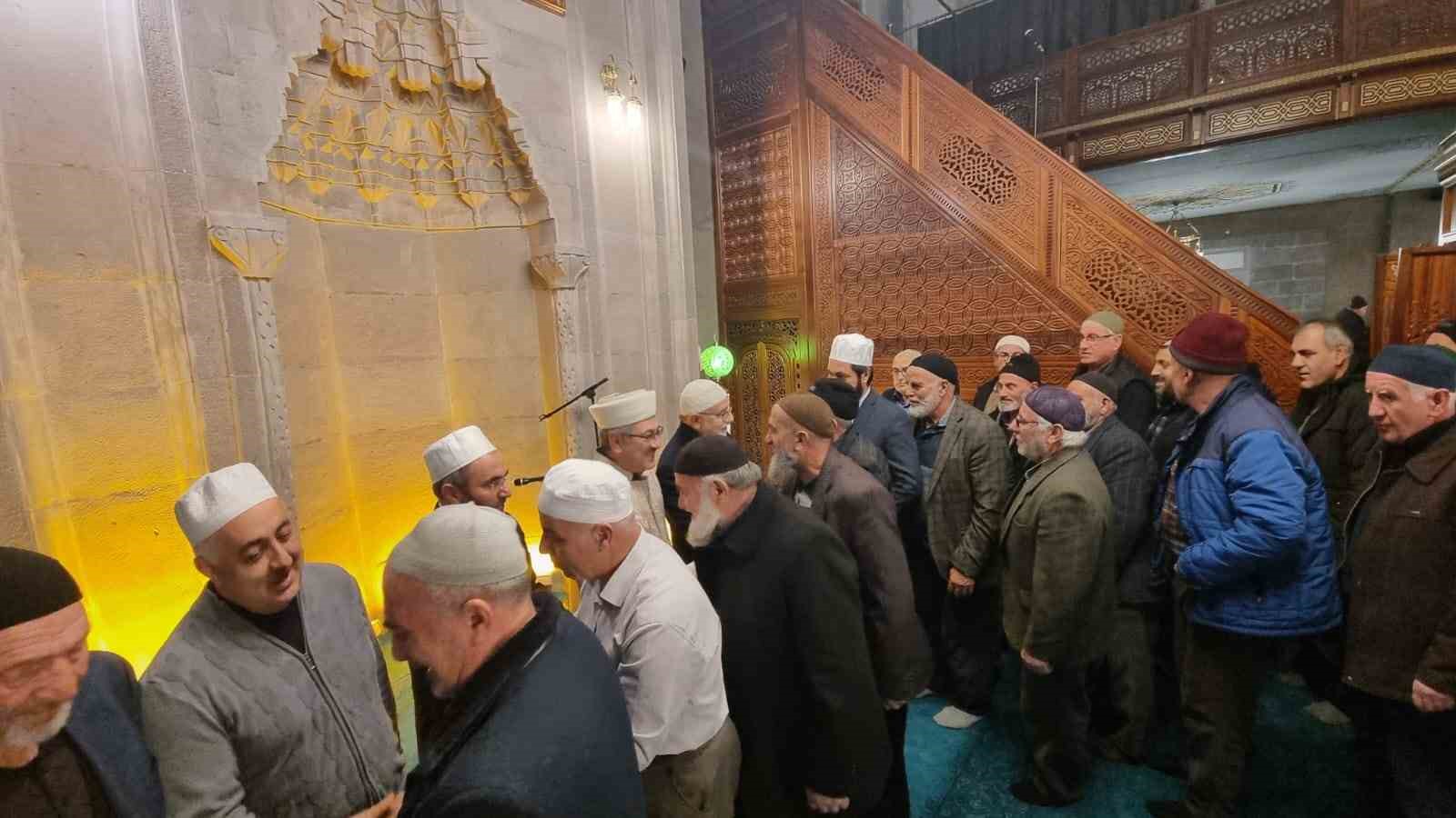 Erzurum’da 1001 Hatim bereketi sürüyor
