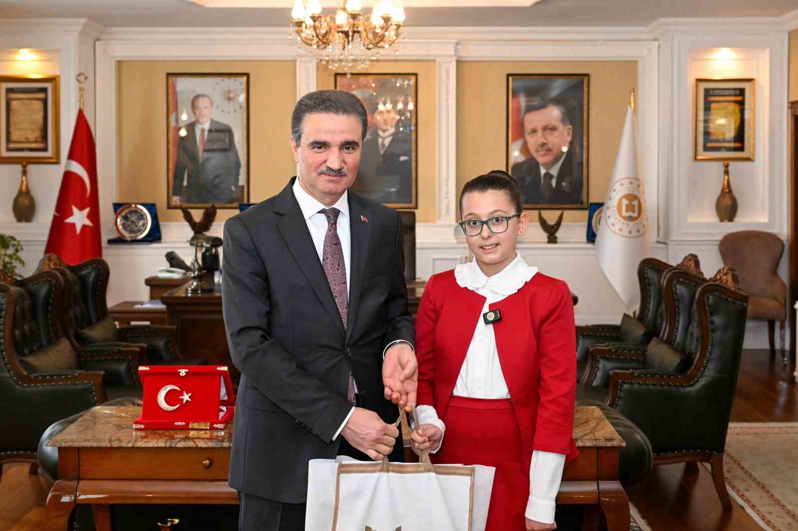 Erzurum’da 23 Nisan’da anlamlı devir teslim
