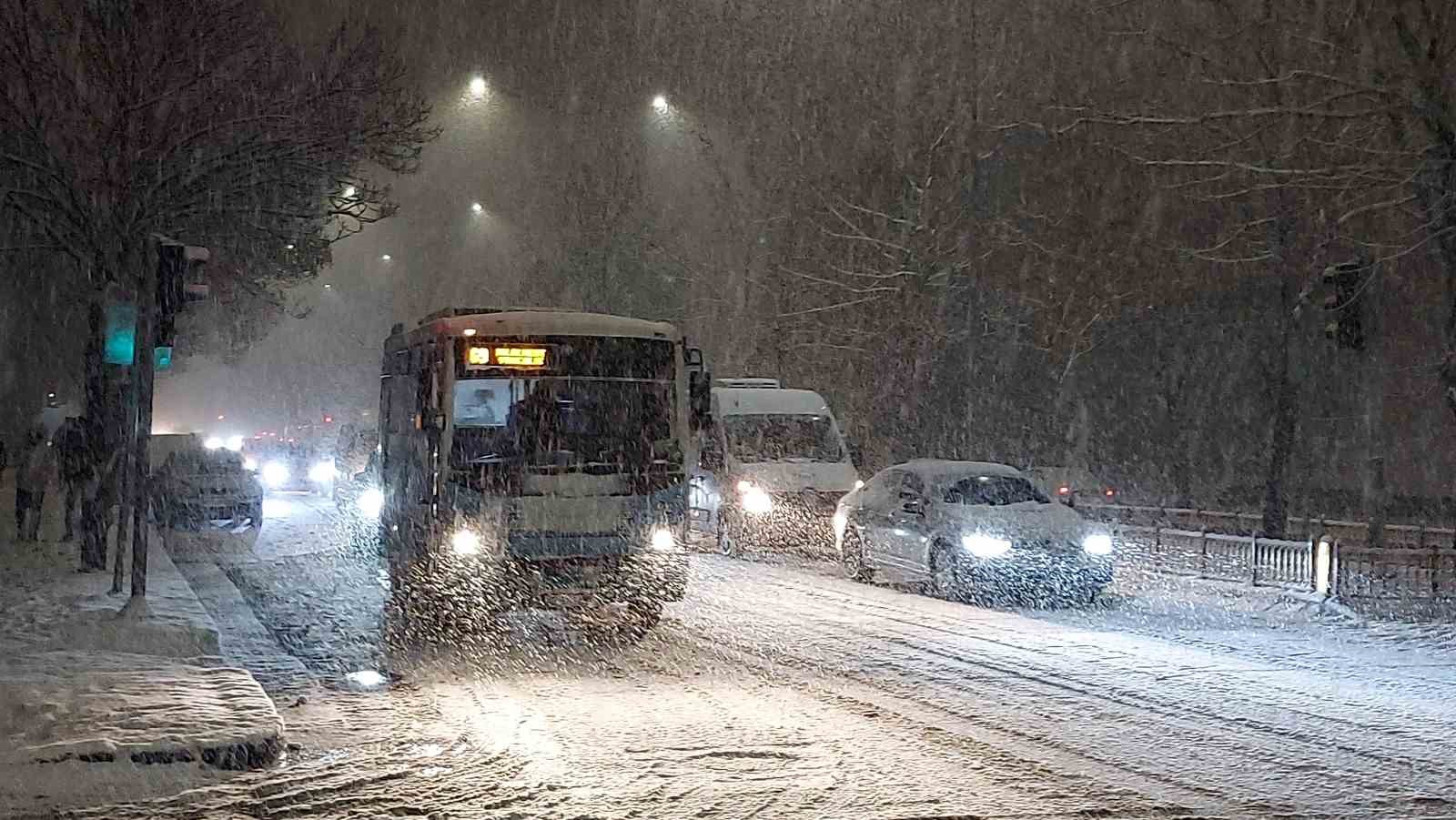 Erzurum’da 3 ilçede okullar 1 gün tatil edildi
