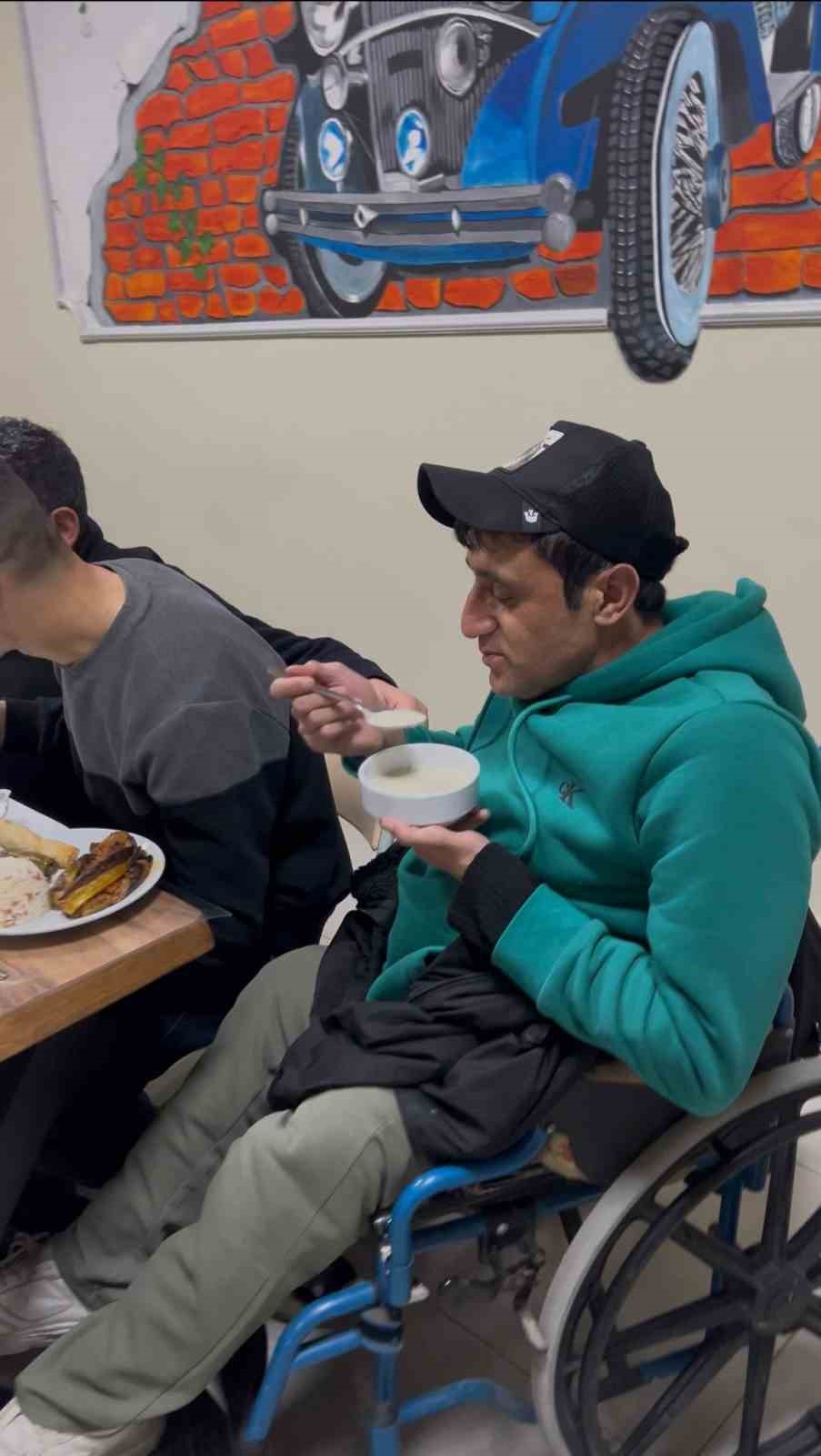 Erzurum’da anlamlı iftar: Engelli vatandaşın hayali gerçek oldu
