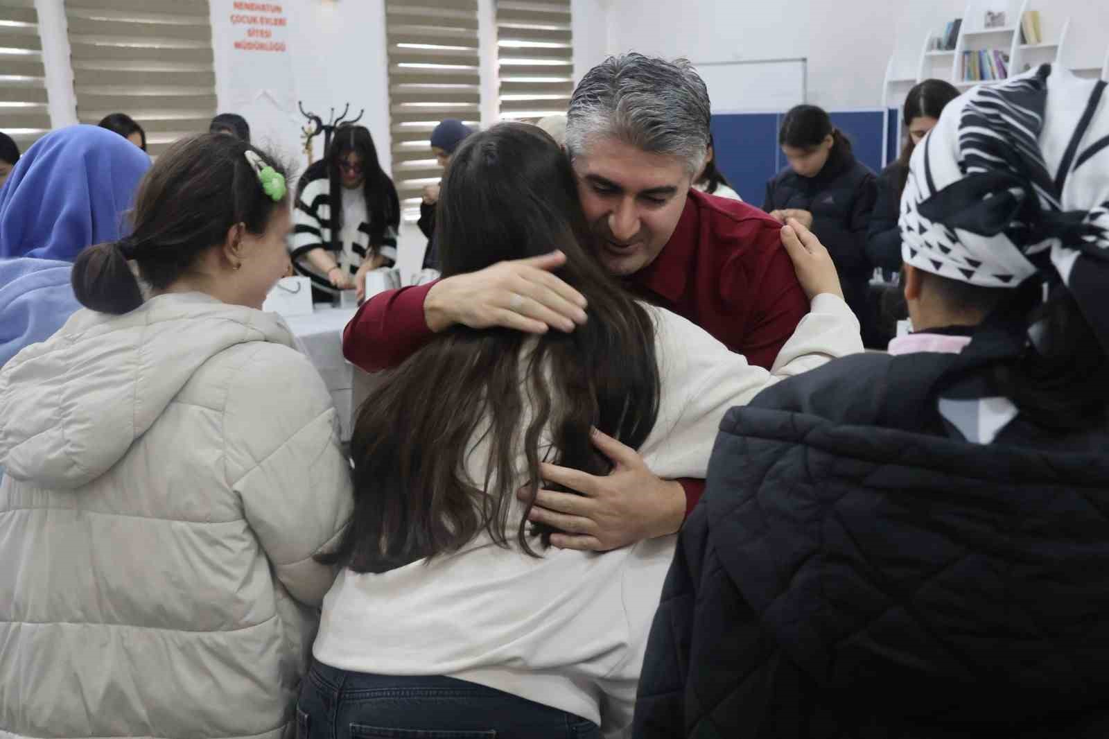 Erzurum’da bayram sevinci: Çocuk evlerinde anlamlı buluşma
