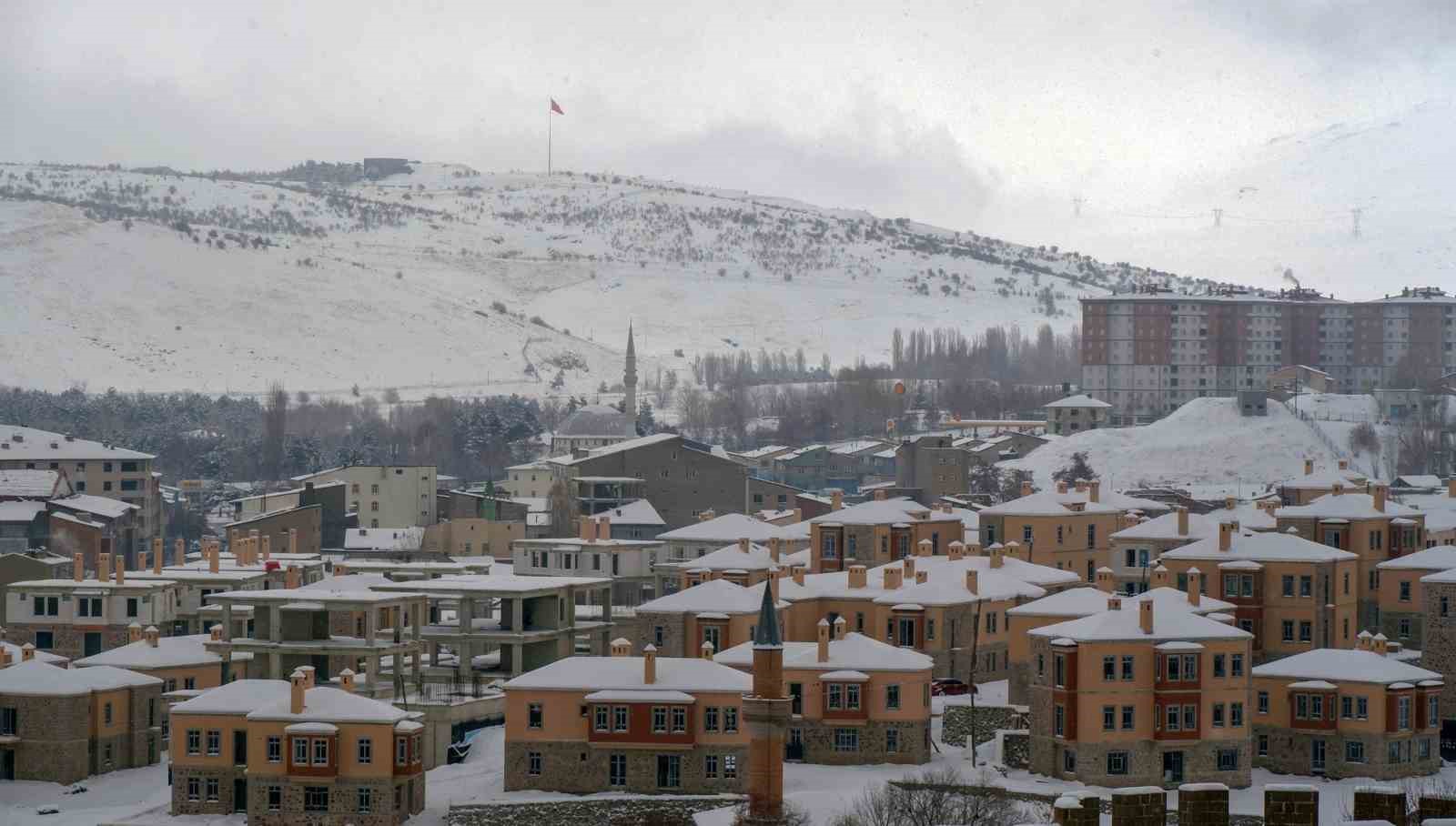 Erzurum’da bir yılda 12 bin 186 konut satıldı
Erzurum’da bir yılda 12 bin 186 konut satıldı