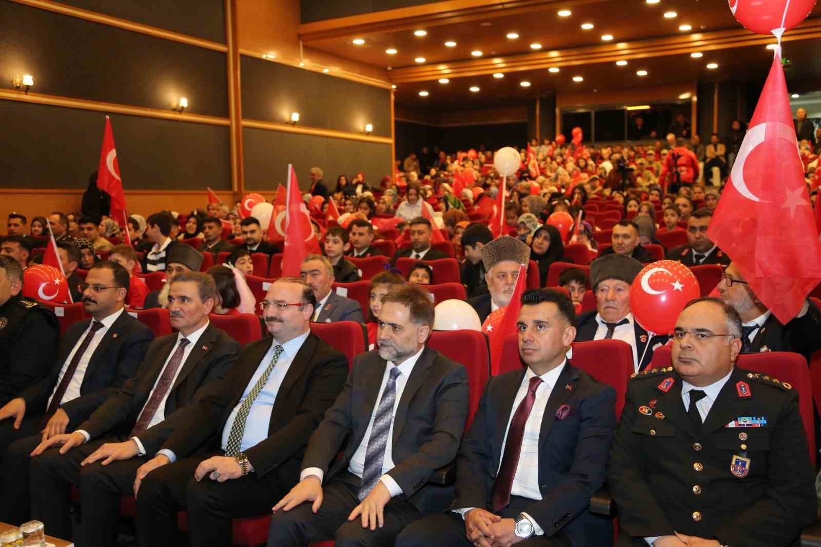 Erzurum’da Çanakkale ruhu sahneye taşındı
