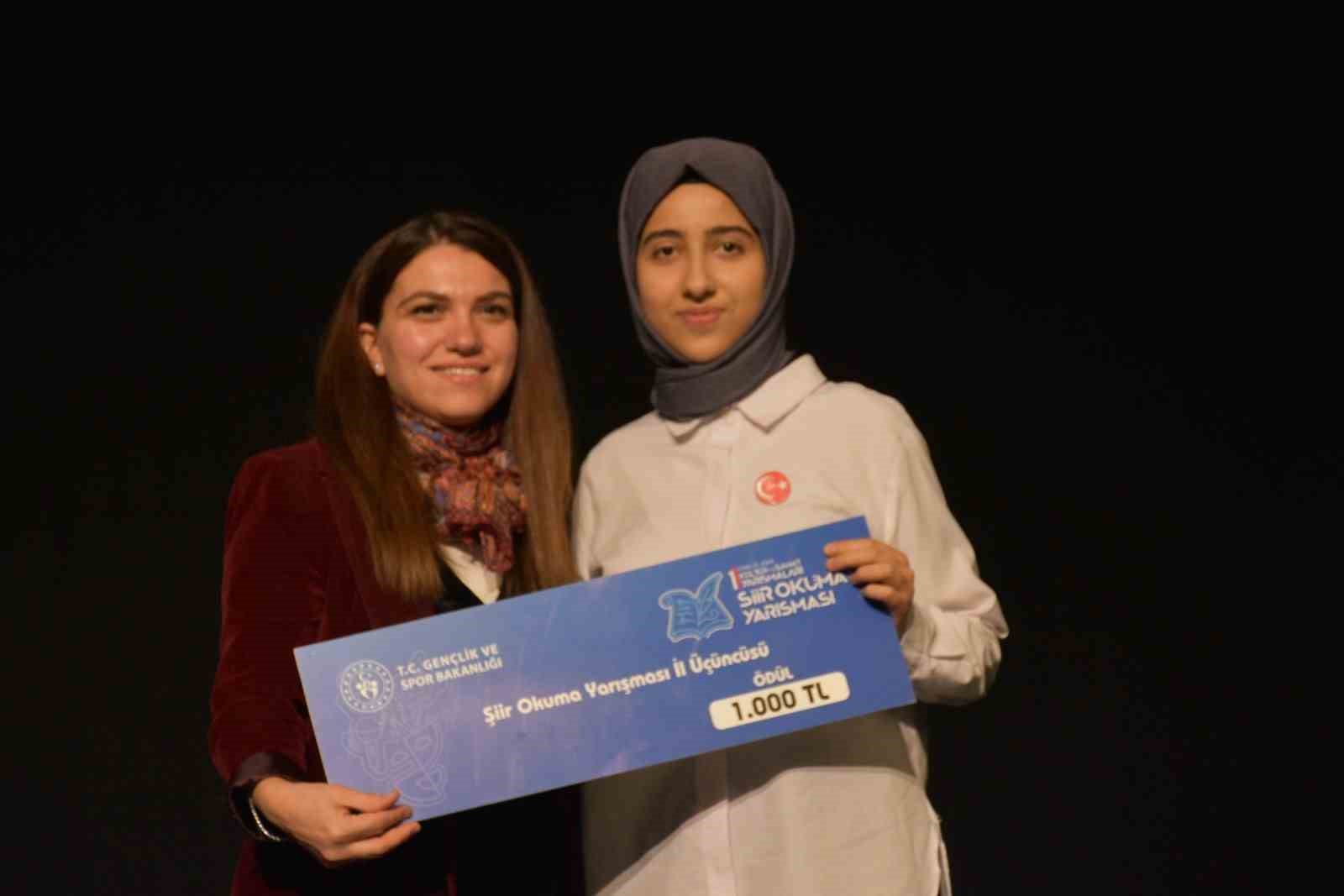 Erzurum’da genç şairler yarıştı
