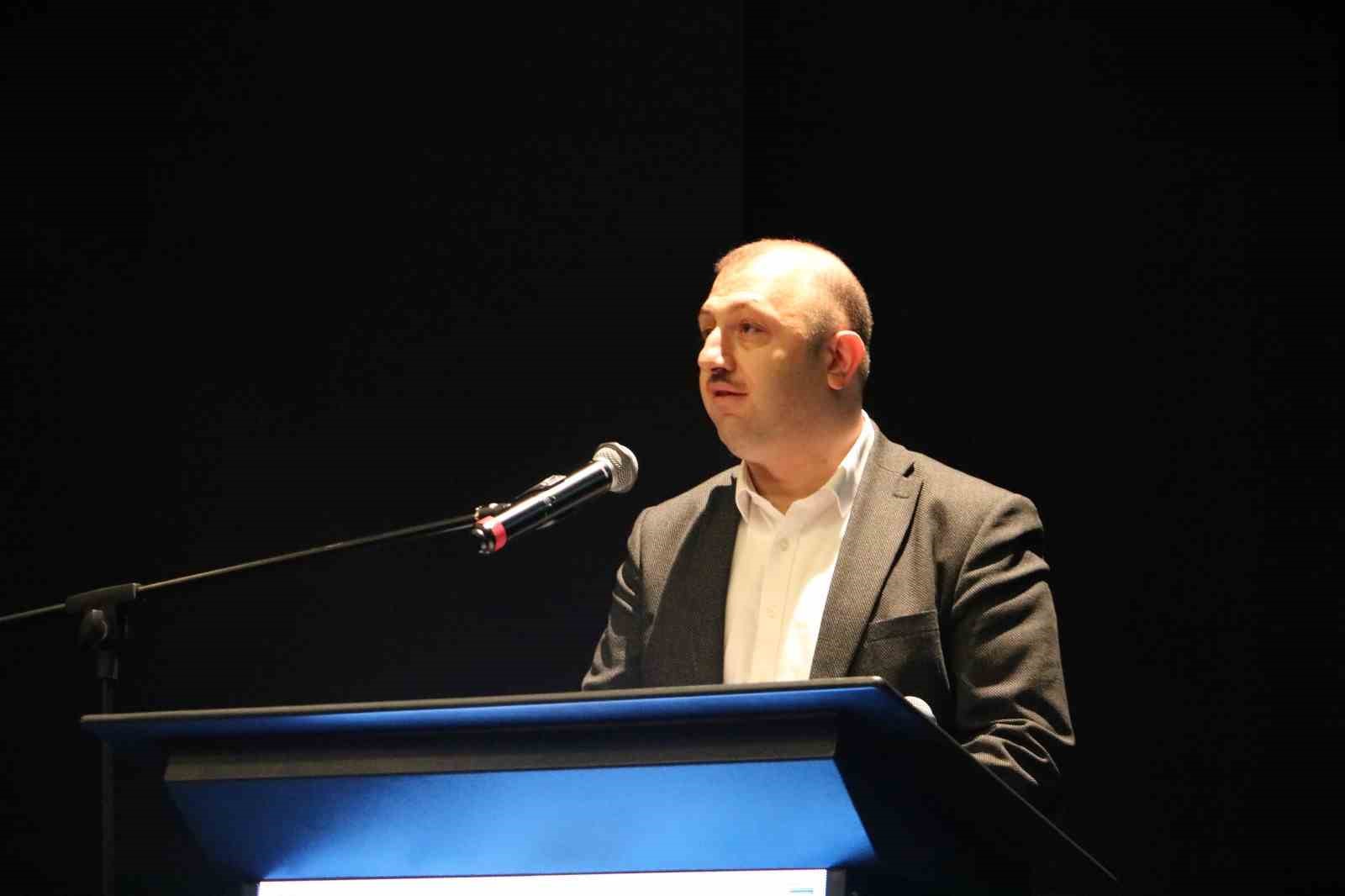 Erzurum’da gençler kitapla buluştu, ödüller sahiplerini buldu
