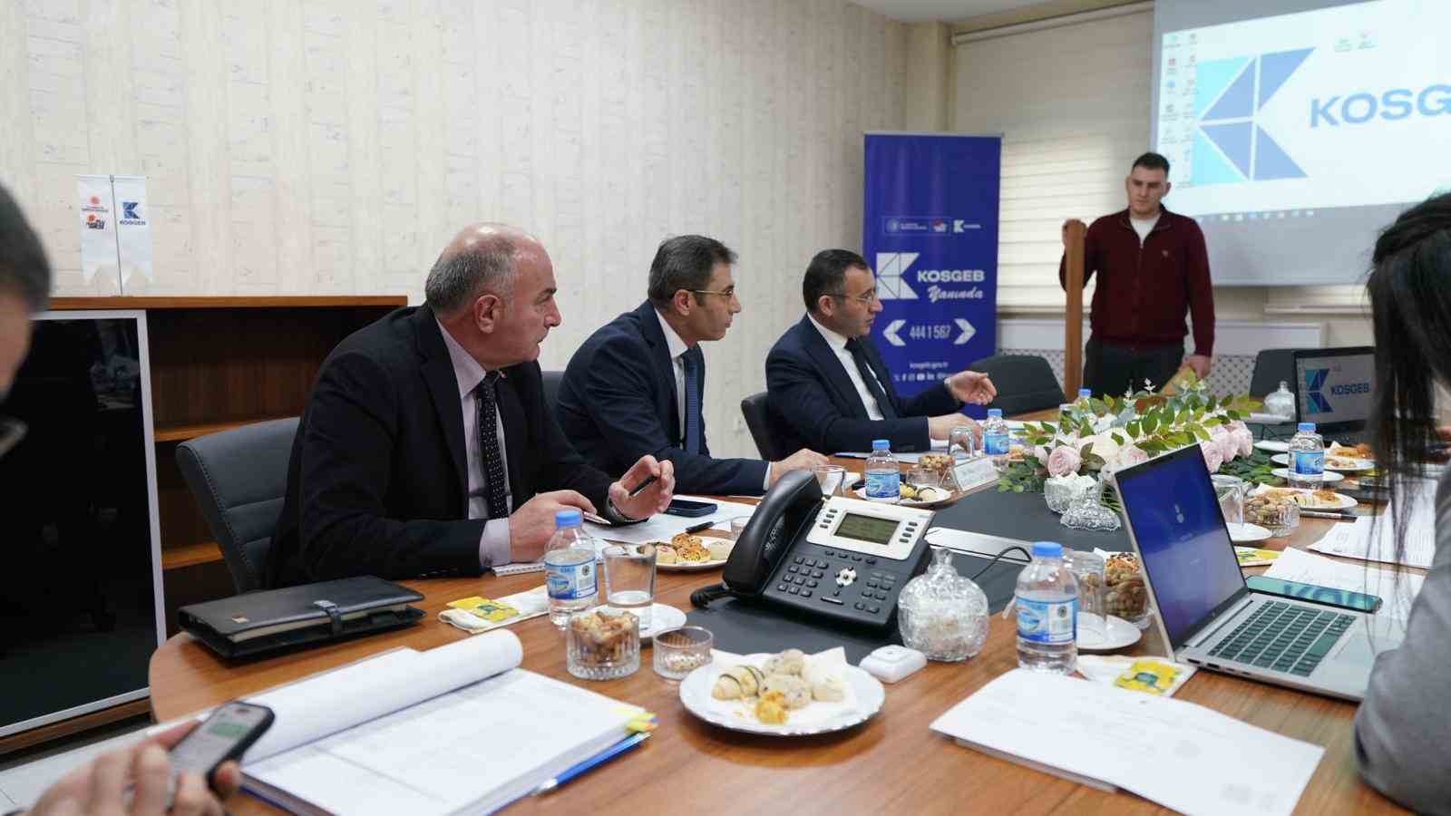 Erzurum’da girişimcilik ekosistemine güçlü destek: Başkan Özakalın jüri toplantısına katıldı
Erzurum’da girişimcilik ekosistemine güçlü destek: Başkan Özakalın jüri toplantısına katıldı