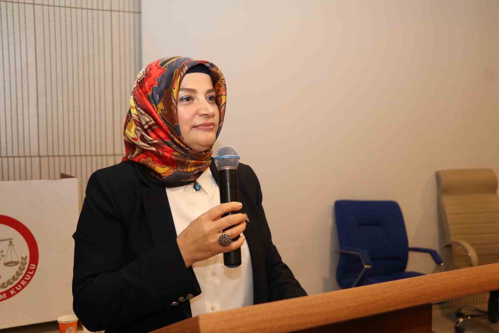 Erzurum’da kadın oda başkanı güven tazeledi
