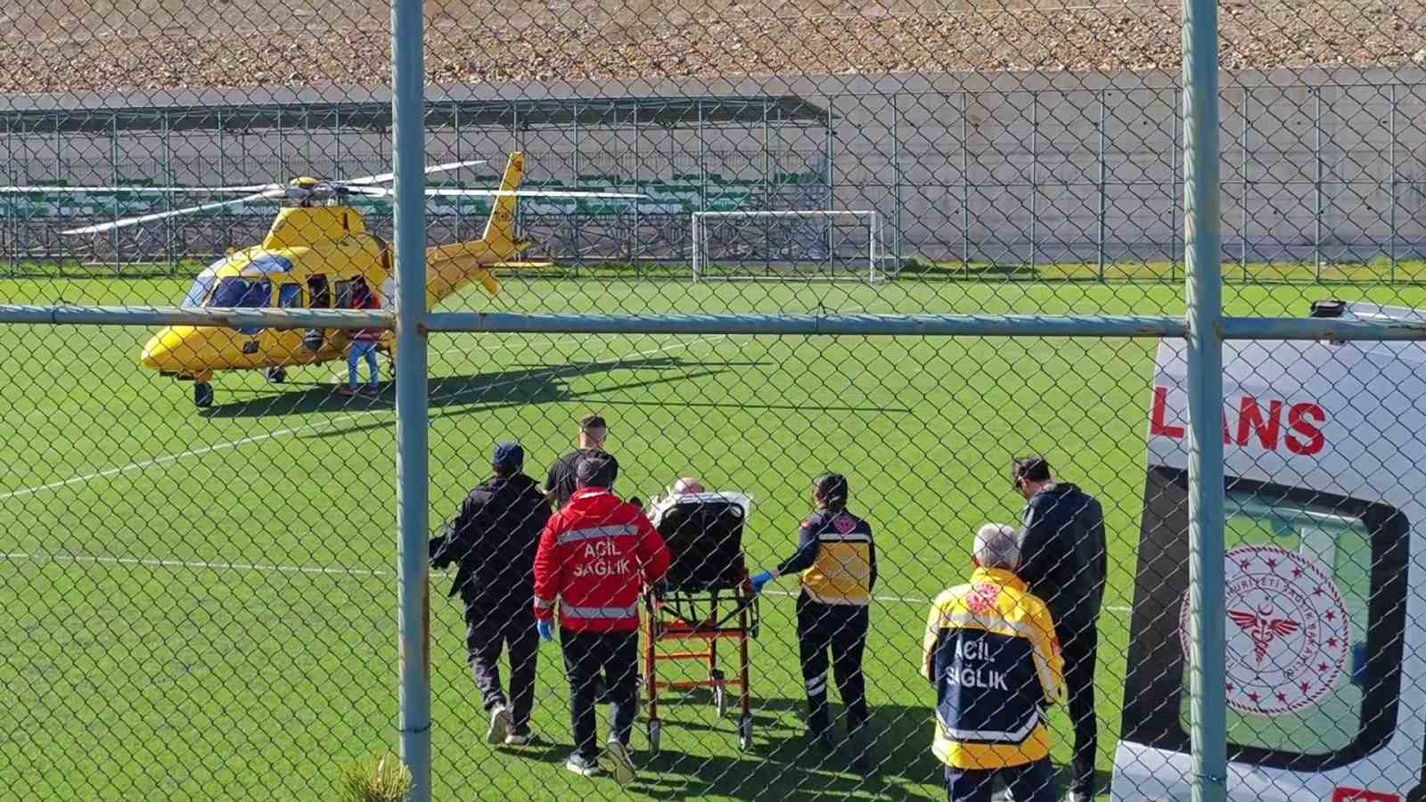 Erzurum’da kalp krizi şüphesi: Hasta helikopterle sevk edildi

