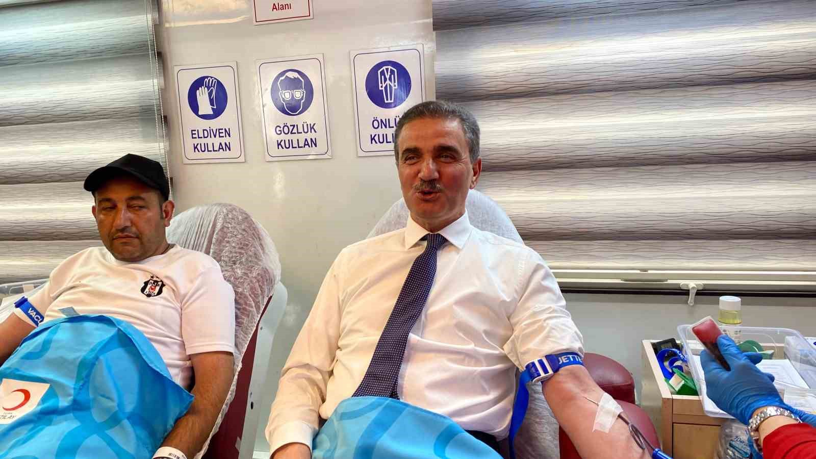 Erzurum’da "Kan Bağışı Hayat Kurtarır" kampanyasına yoğun katılım
Erzurum’da "Kan Bağışı Hayat Kurtarır" kampanyasına yoğun katılım