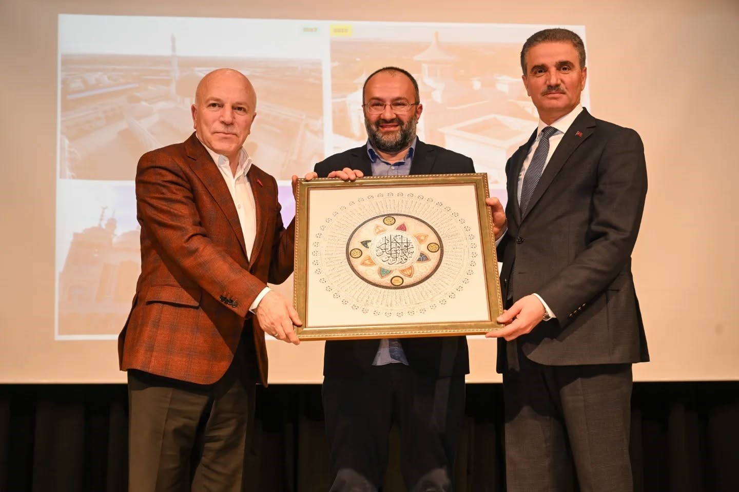 Erzurum’da "Kudüs’ten Kaşgar’a"  yoğun ilgi
