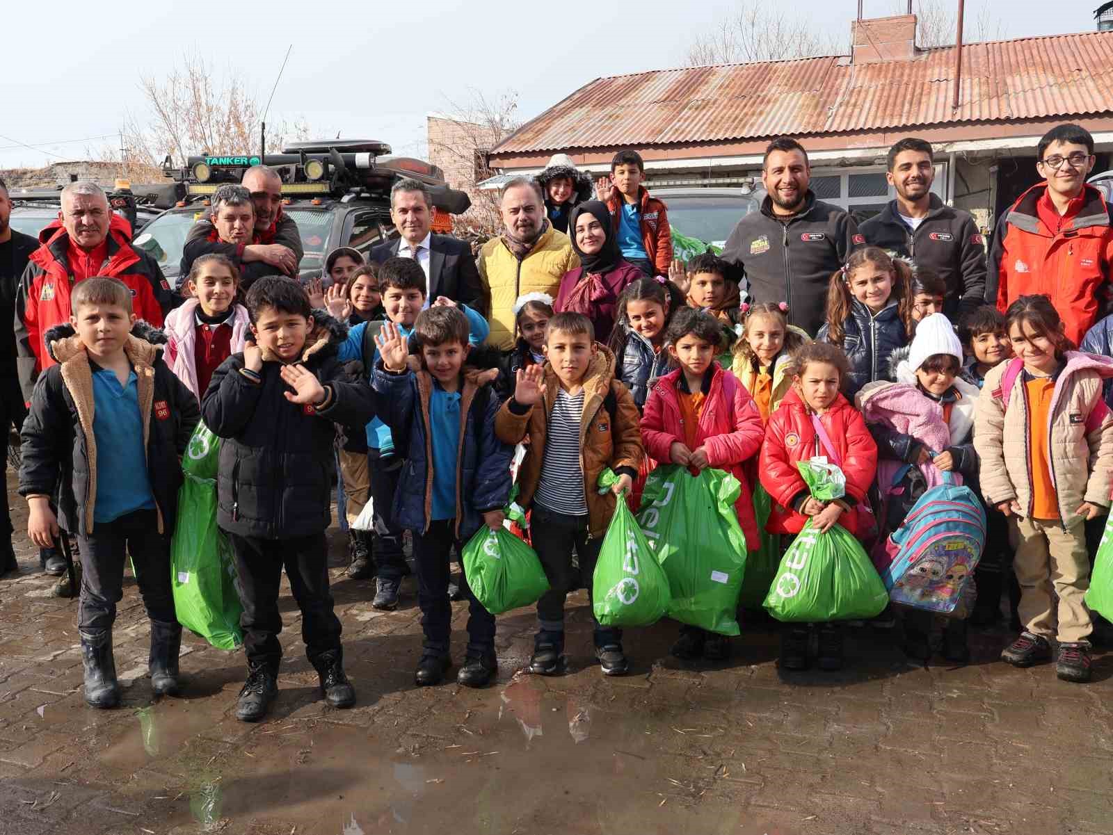 Erzurum’da miniklere umut eli uzandı
