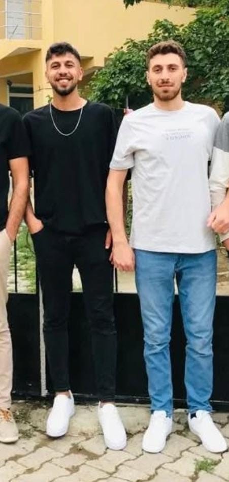 Erzurum’da trafik kazasında vefat eden iki kardeş ve bir arkadaşa hüzünlü veda
